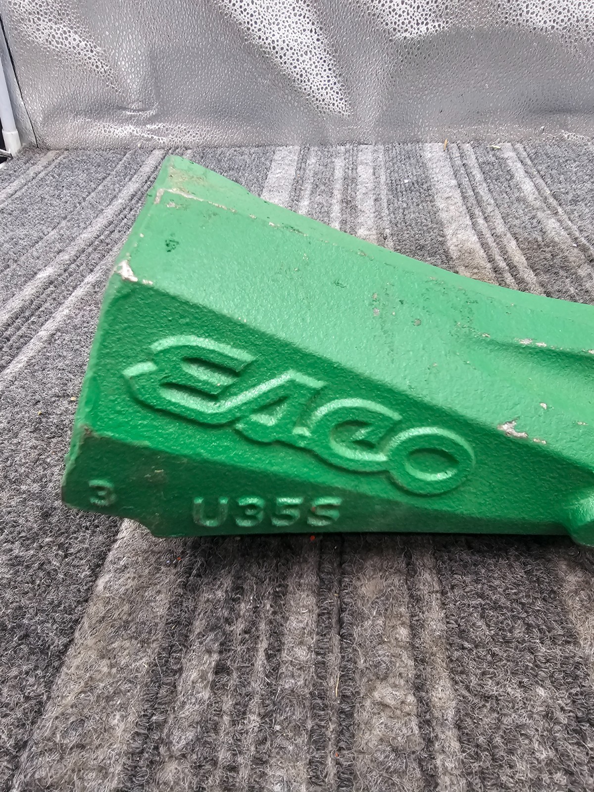 ESCO U35S Standard Green Point Bucket Tooth Fits Develon Doosan Ultralok
