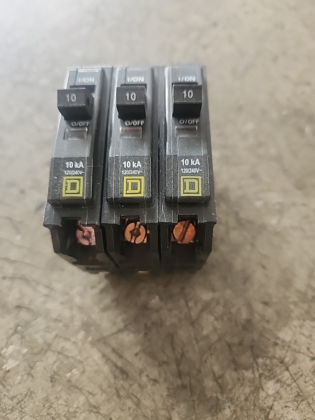 3 Square D QO110 1 Pole 10 Amp Circuit Breakers (White Numbering)