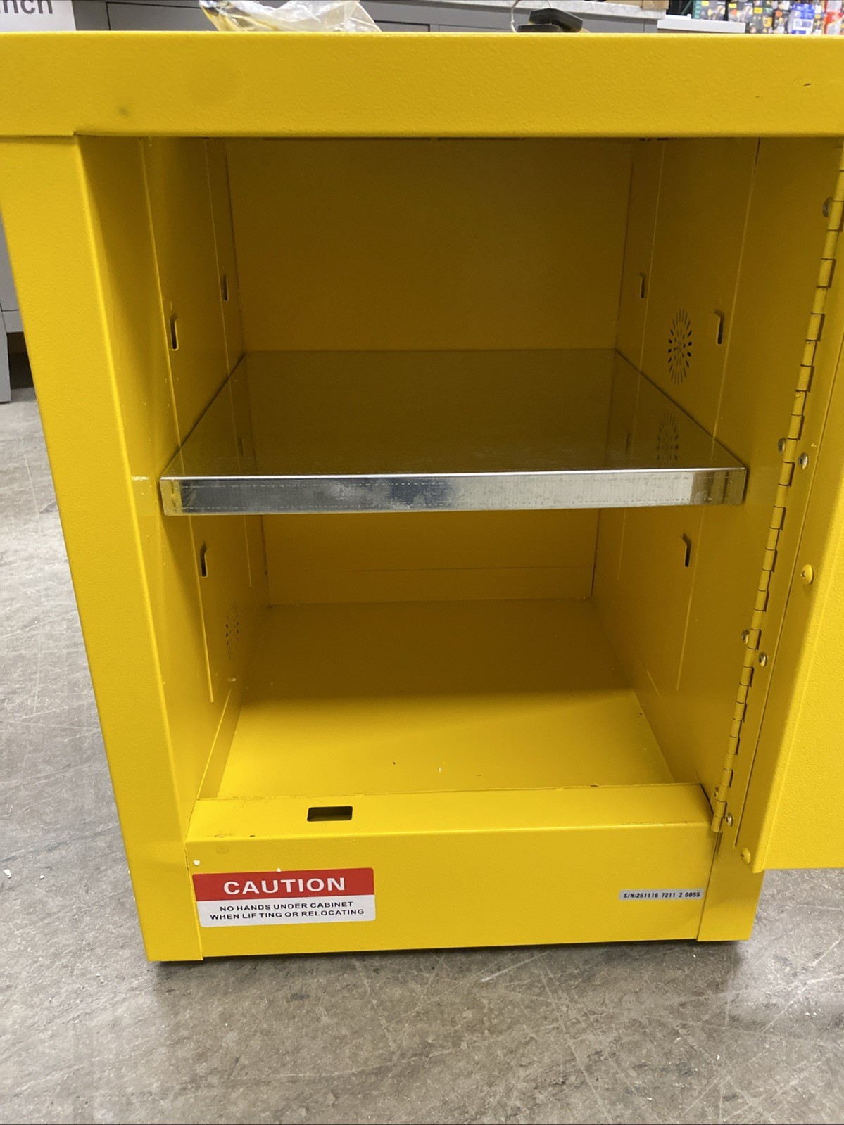 VEVOR 12-Gal Flammable Safety Cabinet SS-559 Yellow Fireproof Storage