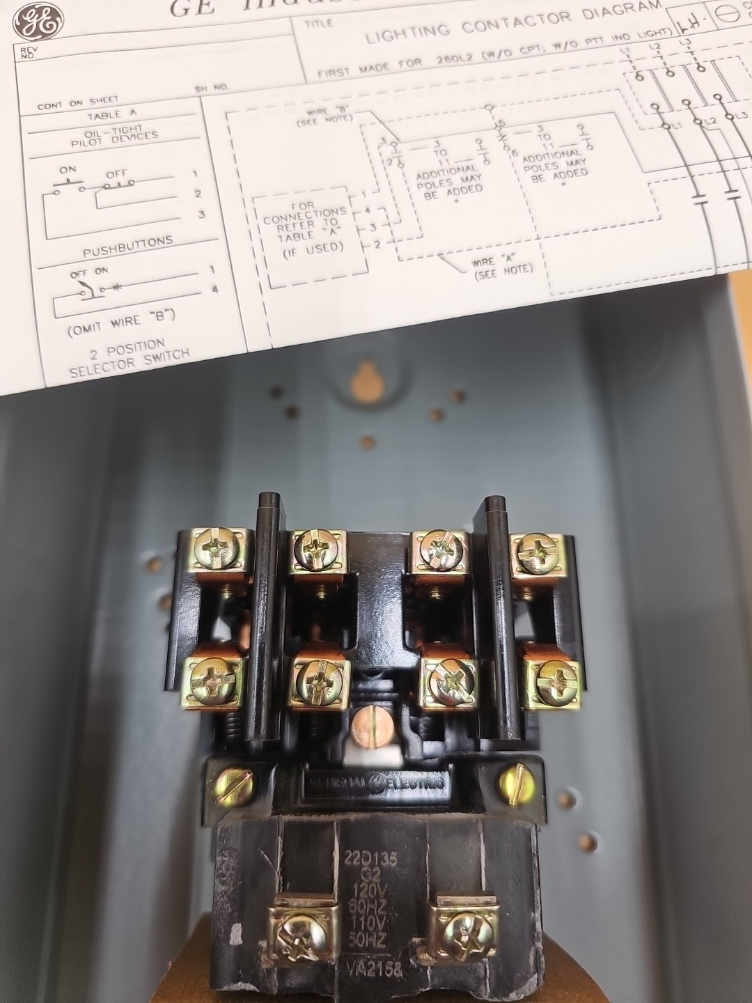 General Electric GE CR260L20EA**1AA0 Electrically Held Lighting Contactor