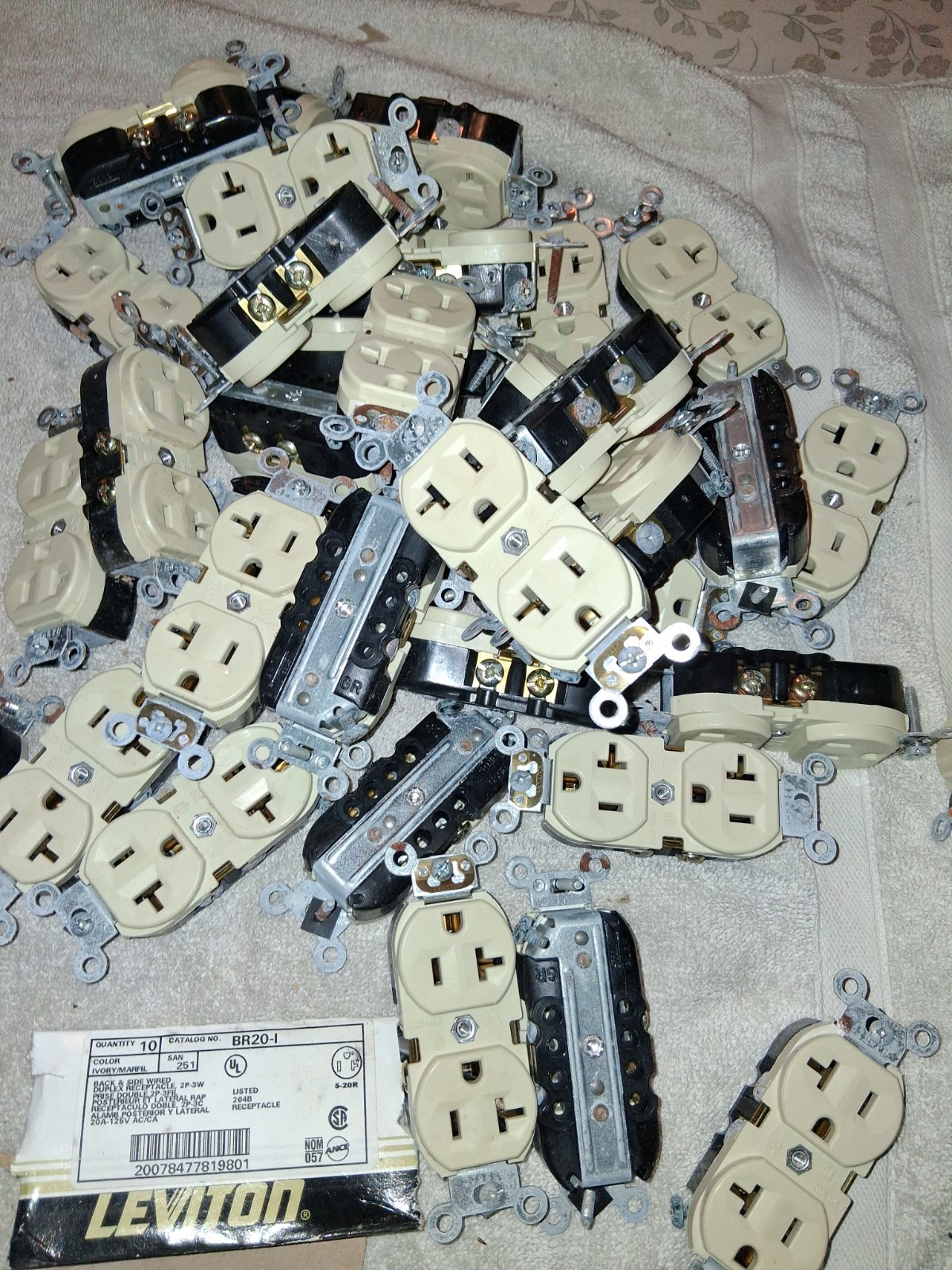 (Qty. 40) Leviton BR20-1 20A, 125V, Duplex Receptacle No Box