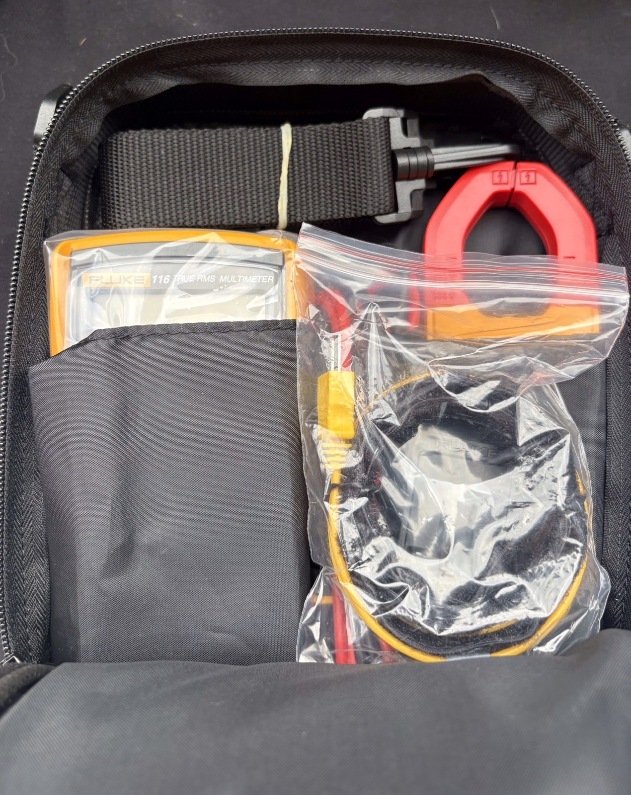 Fluke 116/323 KIT HVAC Compact Multimeter & Clamp Meter Combo Kit, 9V Alkaline