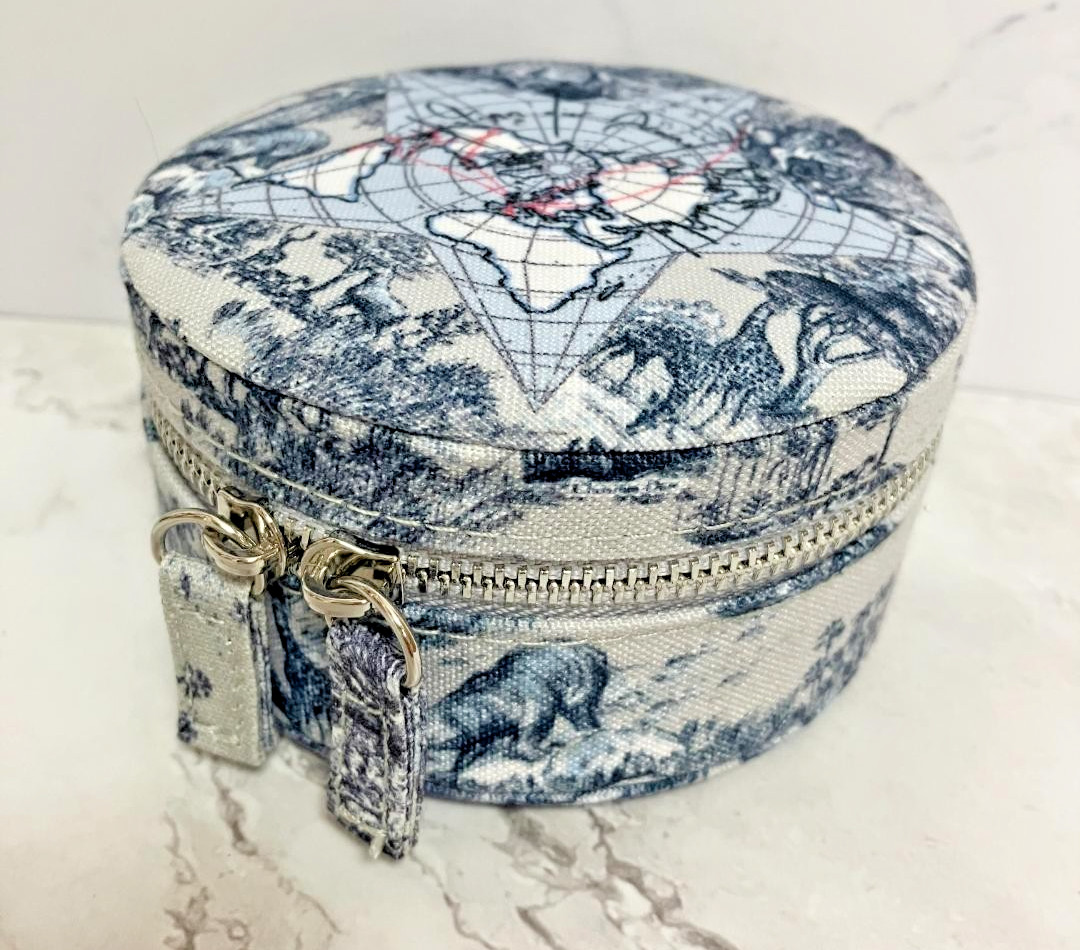 Christian Dior novelty limited Jewelry case NEW star