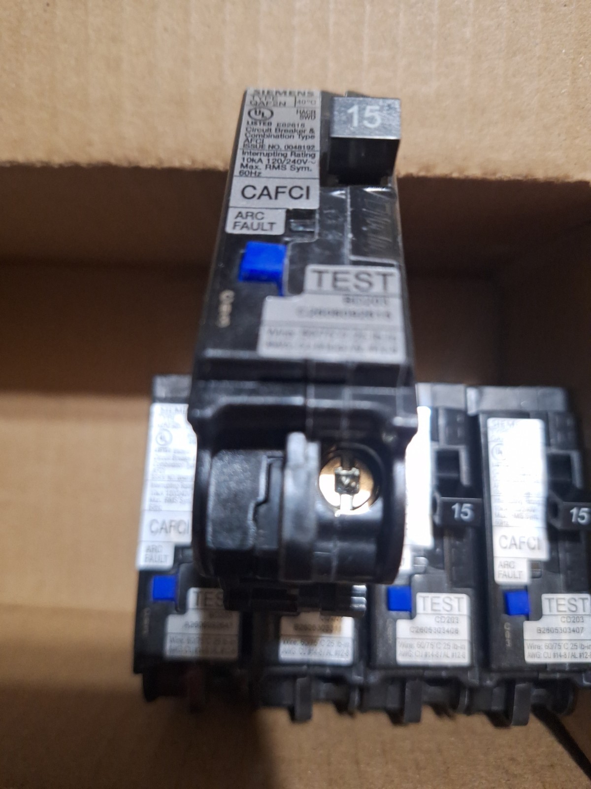 (5) SIEMENS QA115AFCN 15A AFCI PLUG ON NEUTRAL