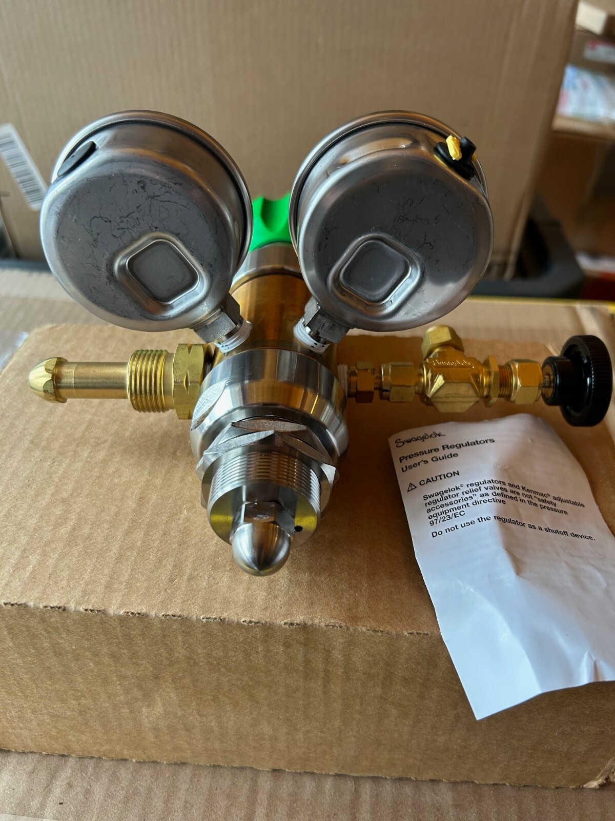 SWAGELOK KCY2ERF415C90000 Self-Venting Gas Regulator, HP 3600psi – LP 50psi Max