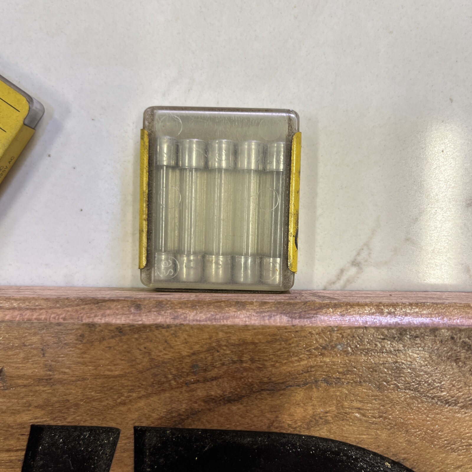 LOT OF 10 AGC-1/10 BUSS BUSSMANN FUSES AGC1/10 250V