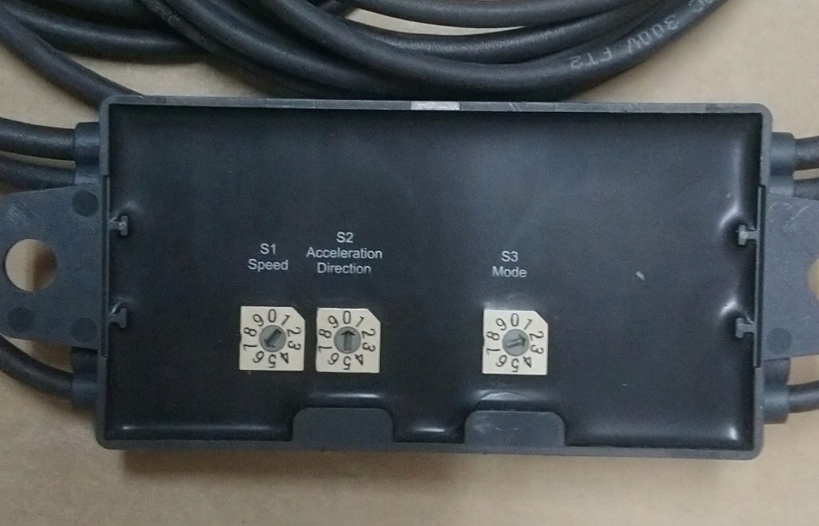Pepperl+Fuchs VAZ-2E2A-G20-ZPA1 Motor Control Module