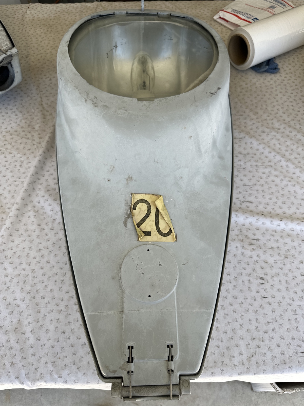 ITT Model 25-200w/250w High Pressure Sodium HPS Light Fixture. No Bulb Or Photo