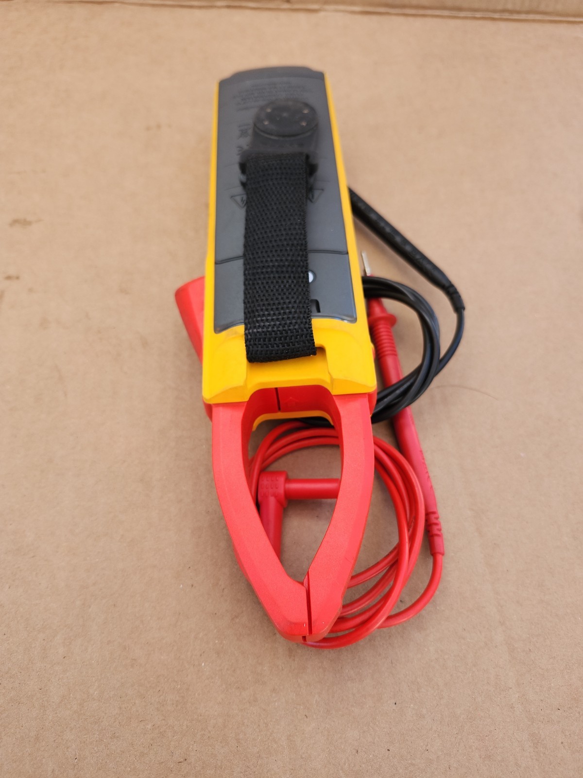 Fluke 393 FC Cat III 1500V TRMS Clamp Meter 1500V