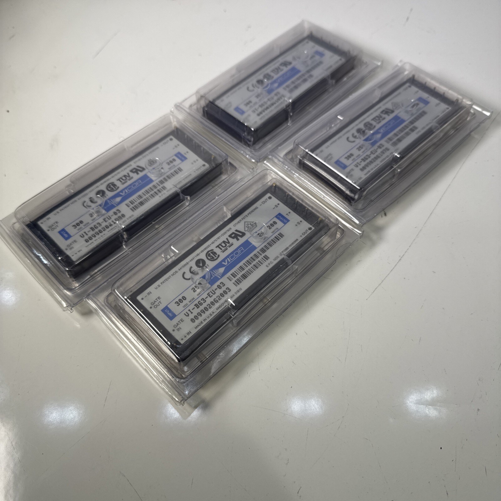 VICOR VI-B63-EU-03 Power Module Supply 200W max LOT OF 4