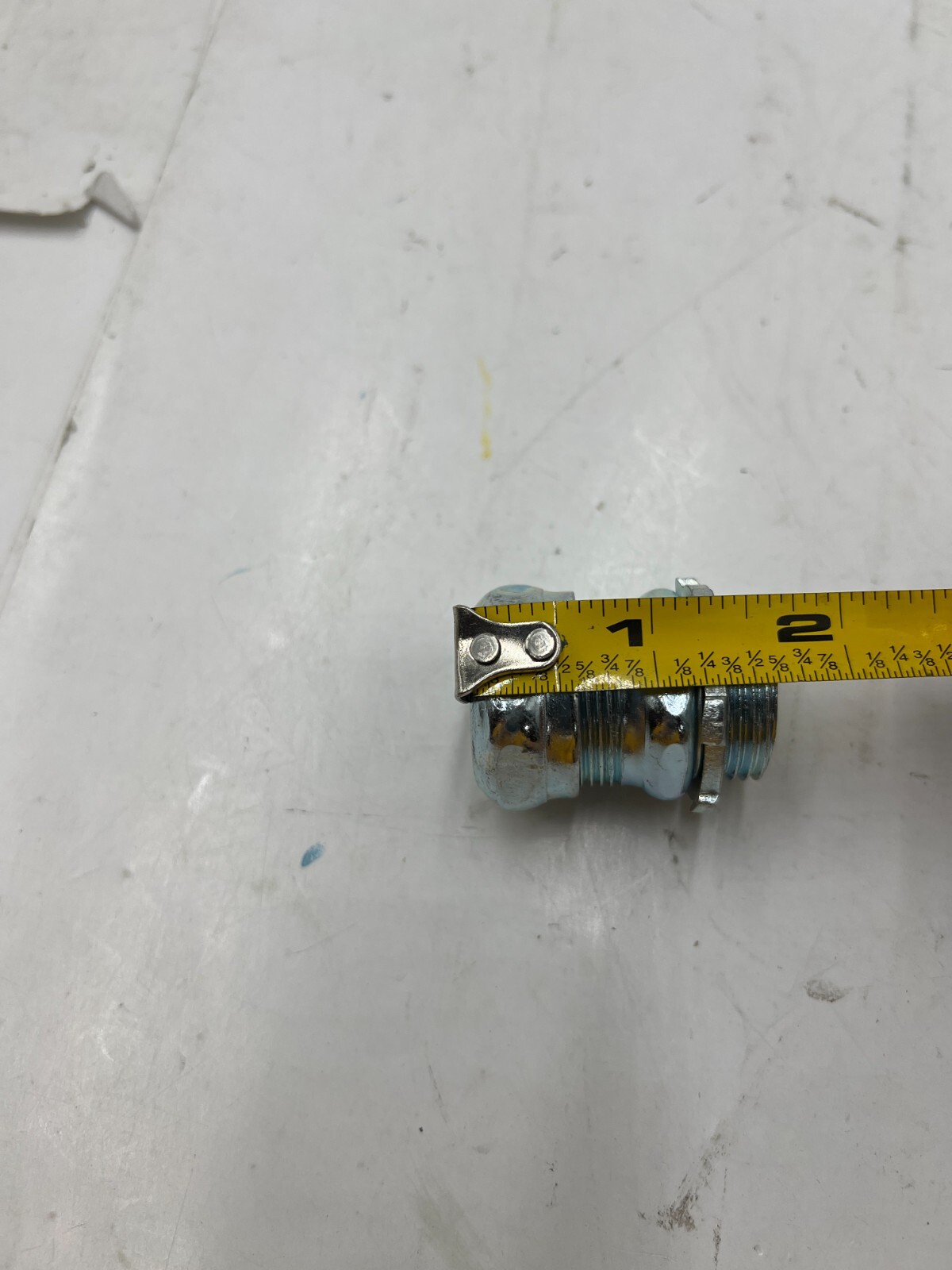 Box of 25 Eaton Crouse-Hinds Compression Type Box Connector 3/4″ 651S for EMT