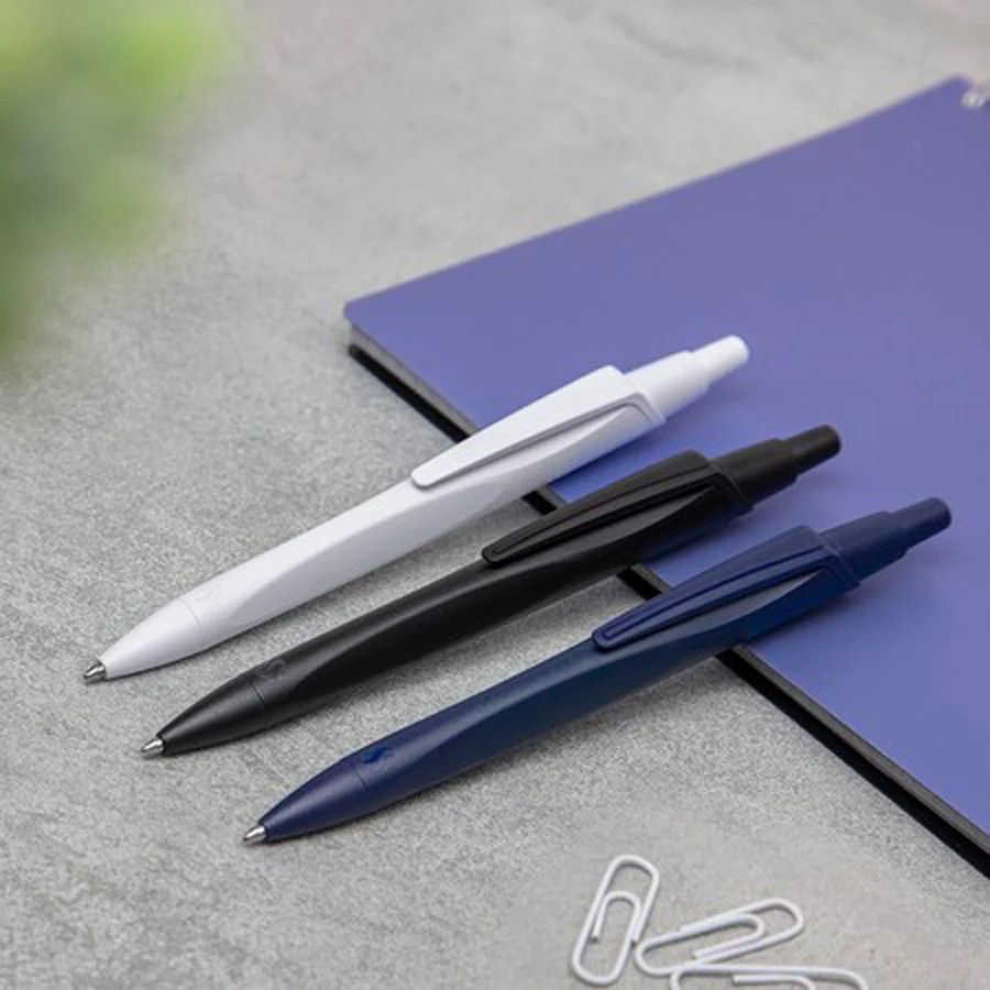 Schneider Reco Retractable Ballpoint Pen (Recycled Plastic), White, Black Ink