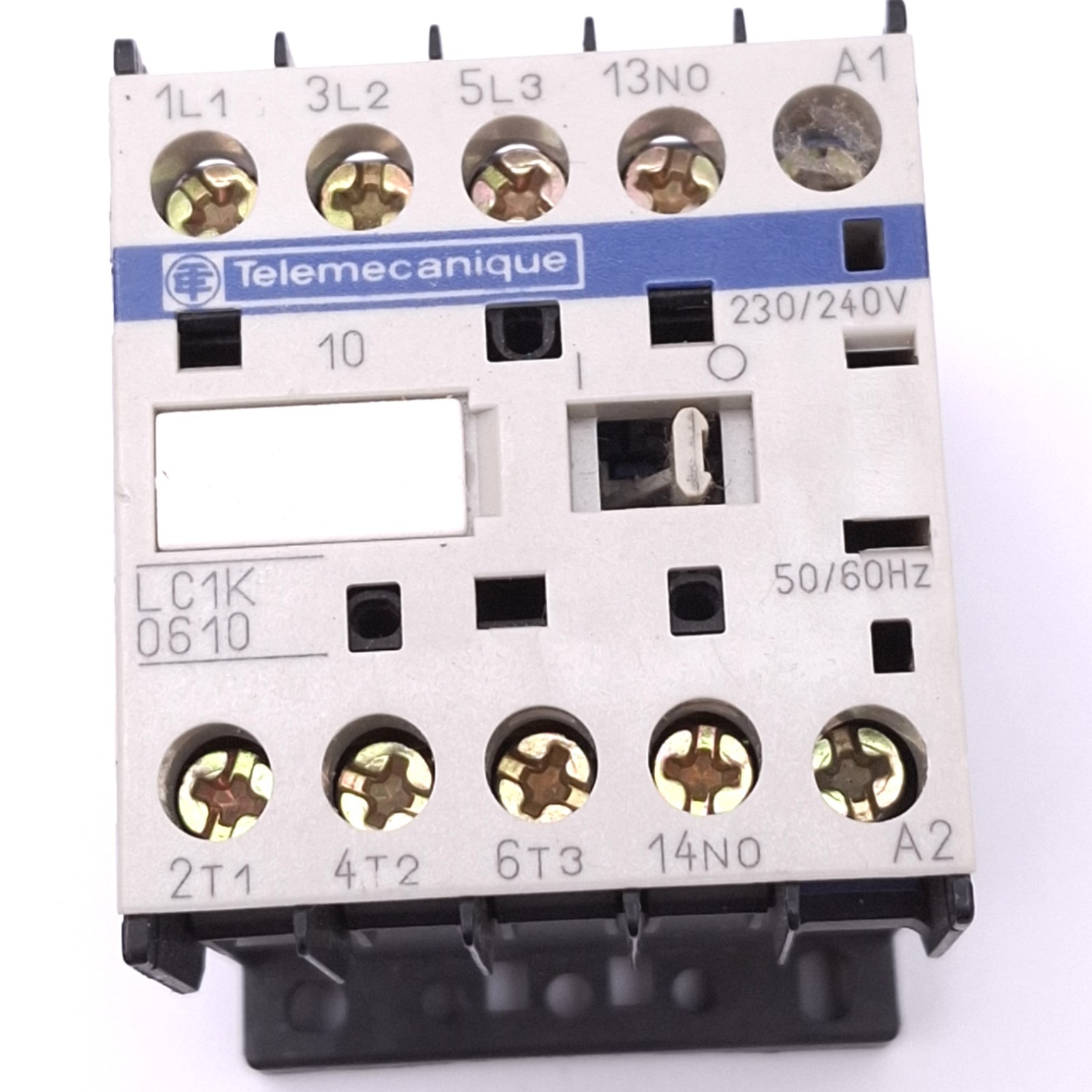 Telemecanique LC1K0610U7 Contactor, 3-Pole NO, 1NO Aux, 15A Max, 240VAC Coil