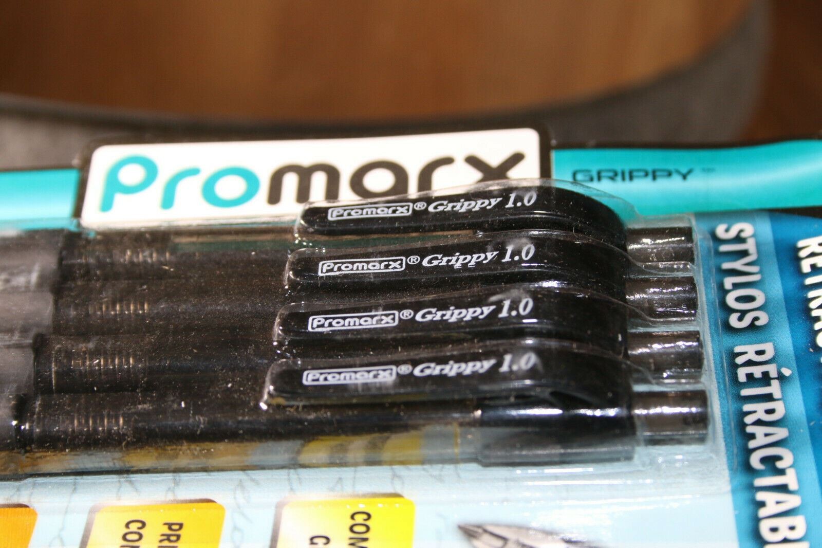 Pack of 4 Comfort Grip Ball Point Pens Black Ink Promarx Grippy 1.0 Retractable