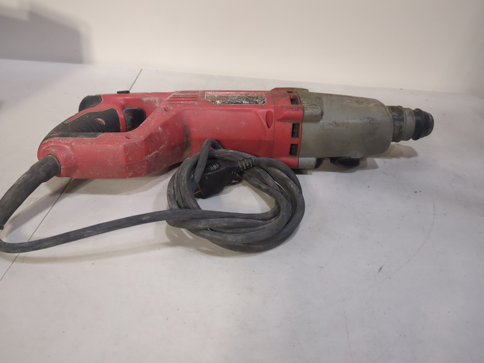 Milwaukee BROKEN 5262-81 1″ SDS Plus Corded Rotary Hammer BROKEN