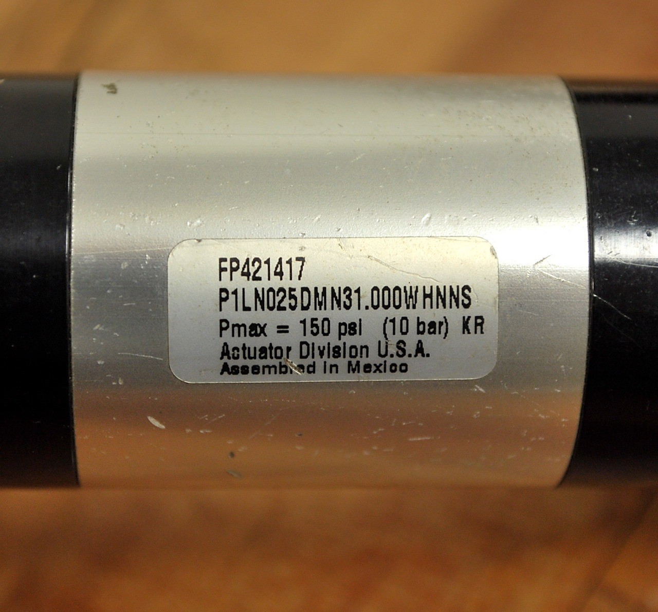 Parker FP421417 Pmax=150 psi Pneumatic Cylinder P1LN025DMN31.000WHNNS – USED