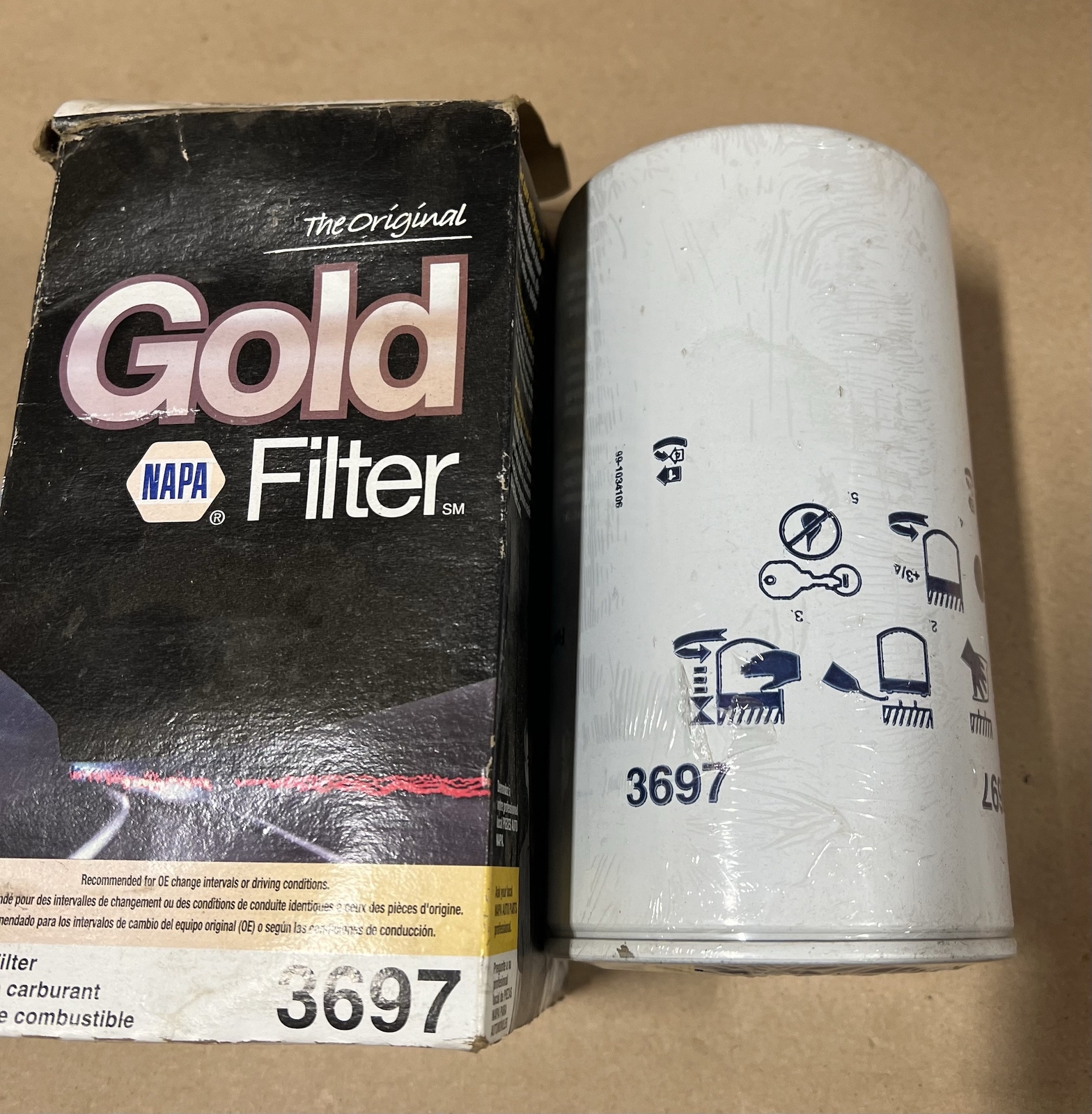 New NOS NAPA Fuel Filter 3697