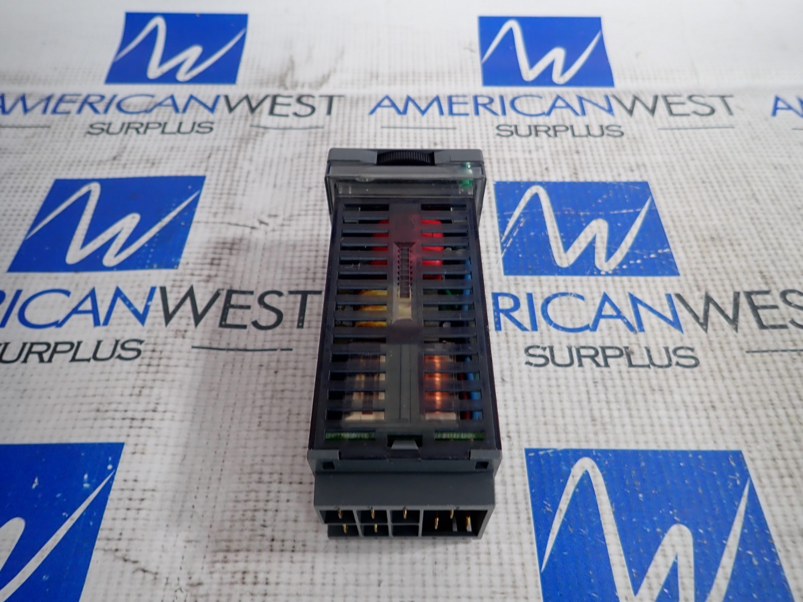 OMEGA ENGINEERING CN800 SERIES CN883K-1200F TEMPERATURE CONTROLLER
