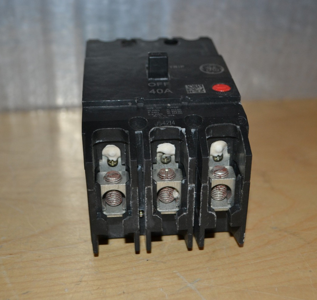 General Electric GE TEY340 Circuit Breaker 3 Pole 40 Amp 277/480 3P 40A Bolt On