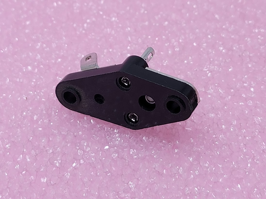 TE CONNECTIVITY AMP – 8080-1G1 – IC & Component Socket, 3 Contacts, TO-3 Socket