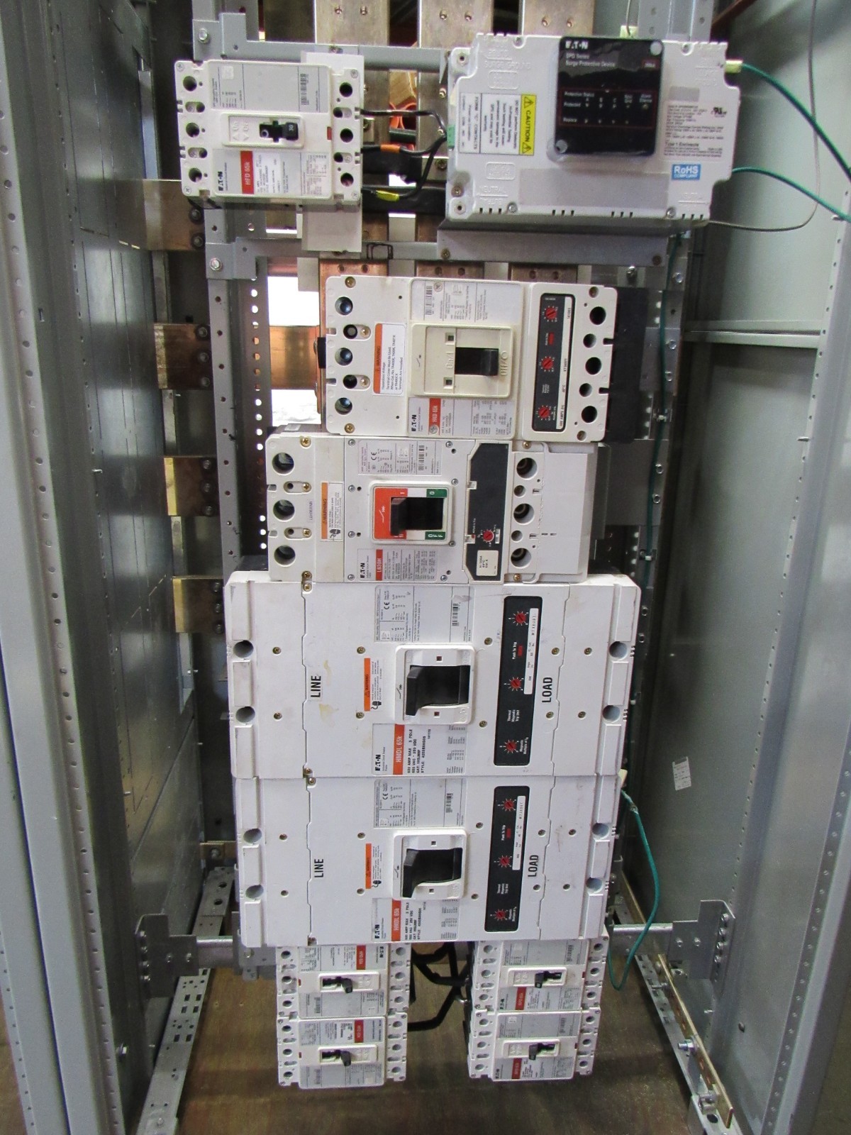 Eaton Pow-R-Line SCS0552159 Switch Gear Board 480/277V 3Ph W/ 2500 A Amp Main