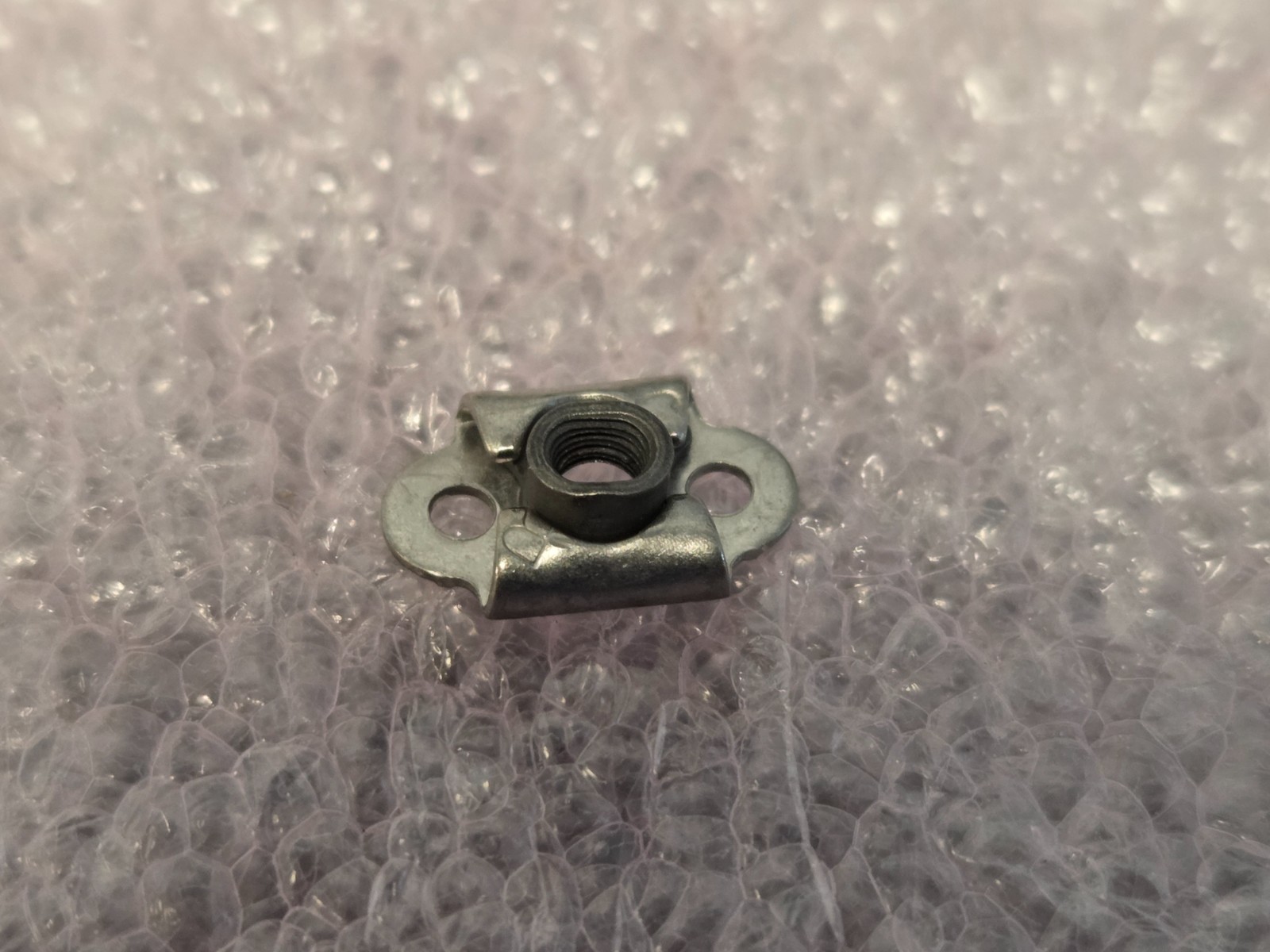 ‘1 PIECE’ – PN# NAS1068RC04M – NUT PLATE