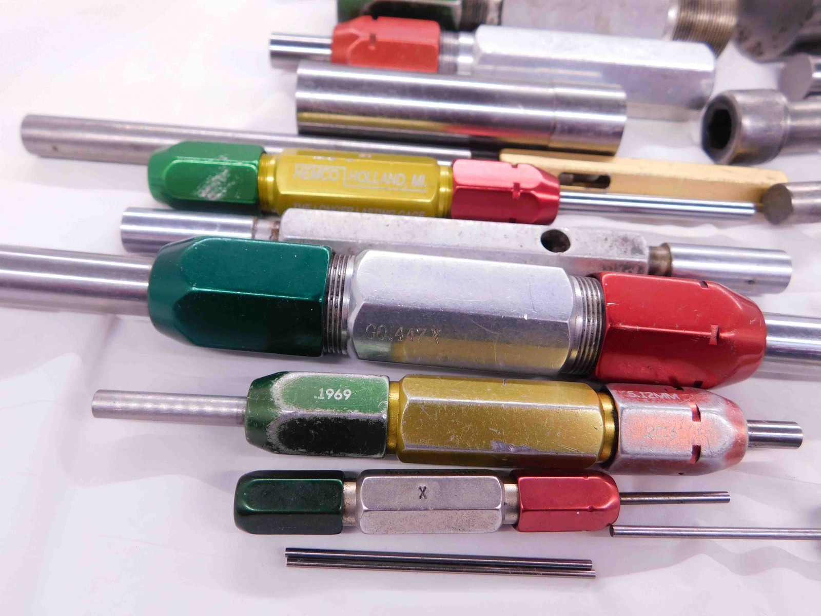 32 PC LOT OF ASSORTED PIN PLUG GAGES APROX SIZE RANGE 2.0000mm TO 21.5200mm