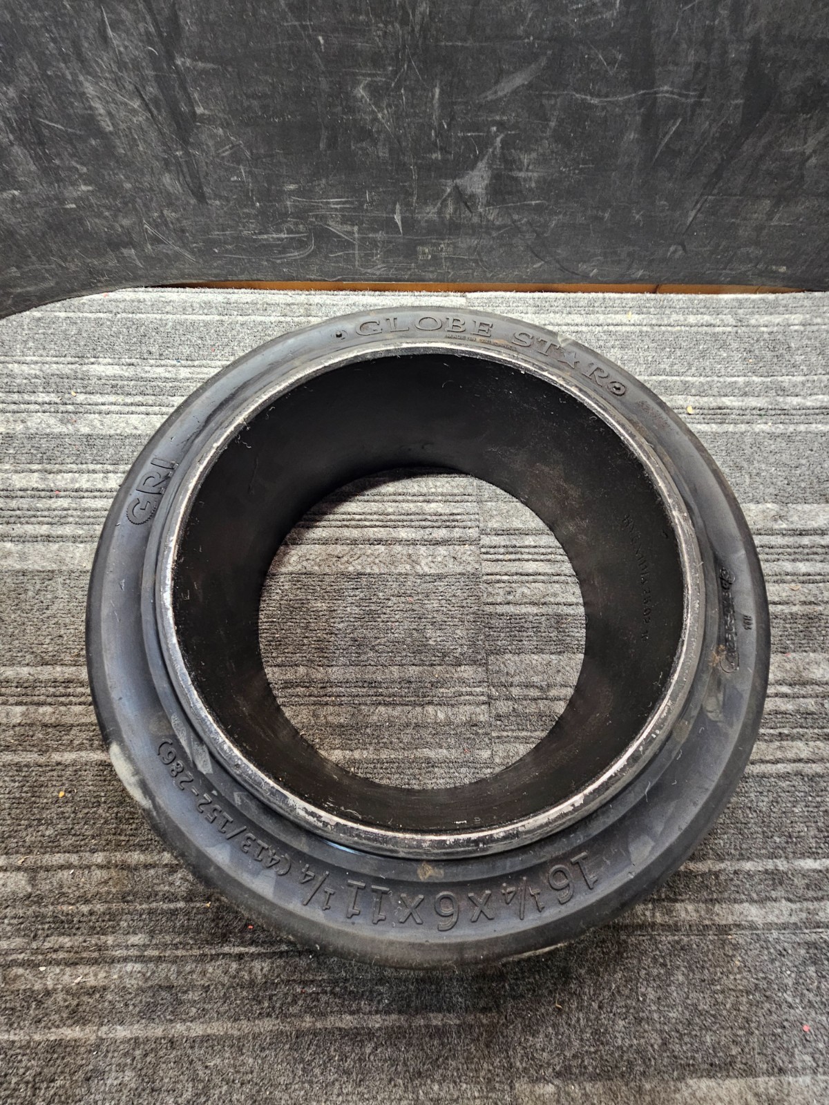 (QTY 1 Globe Star A250601898 Solid Smooth Press-On Forklift Tire 16-1/4x6x11-1/4