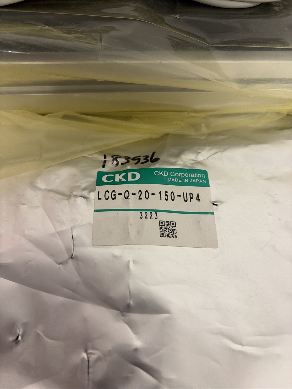 CKD LCG-Q-20-150-UP4 Linear Slide Cylinder w/ Sensor Cable