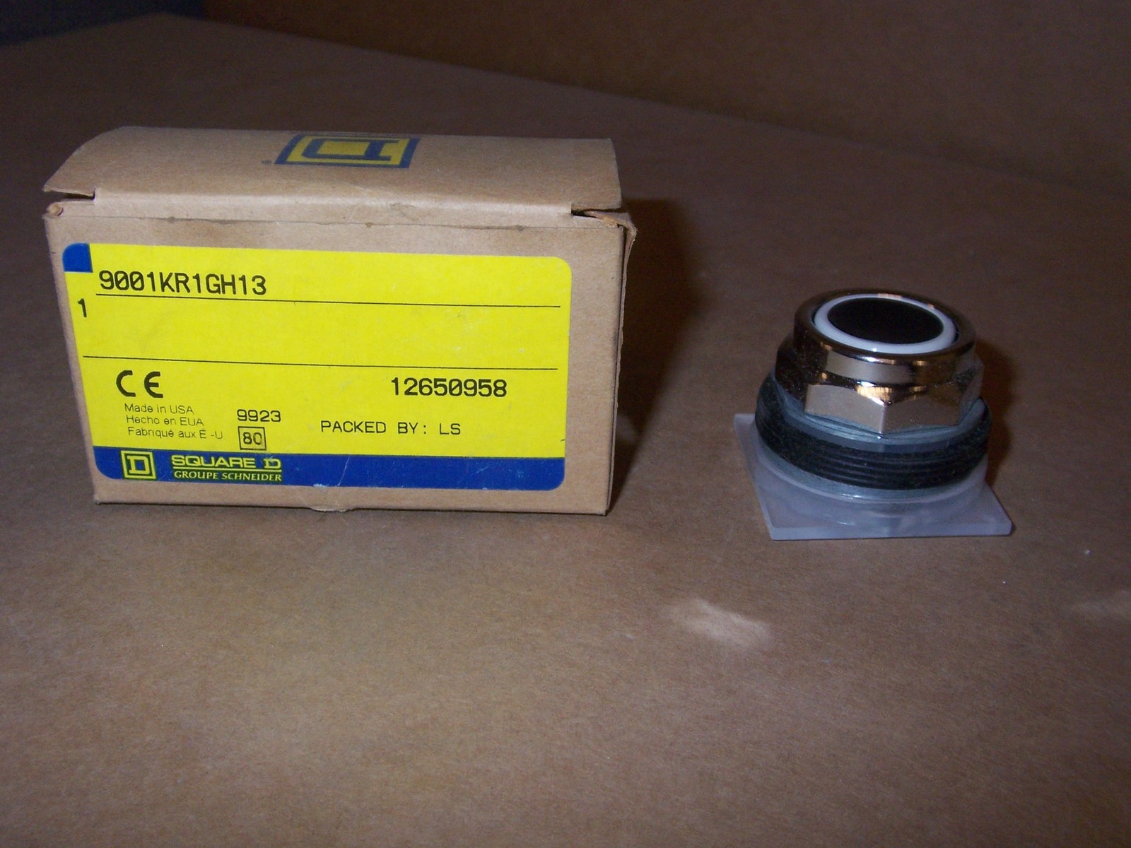 NEW SQUARE D 9001KR1GH13 BLACK PUSHBUTTON FOR SWITCH