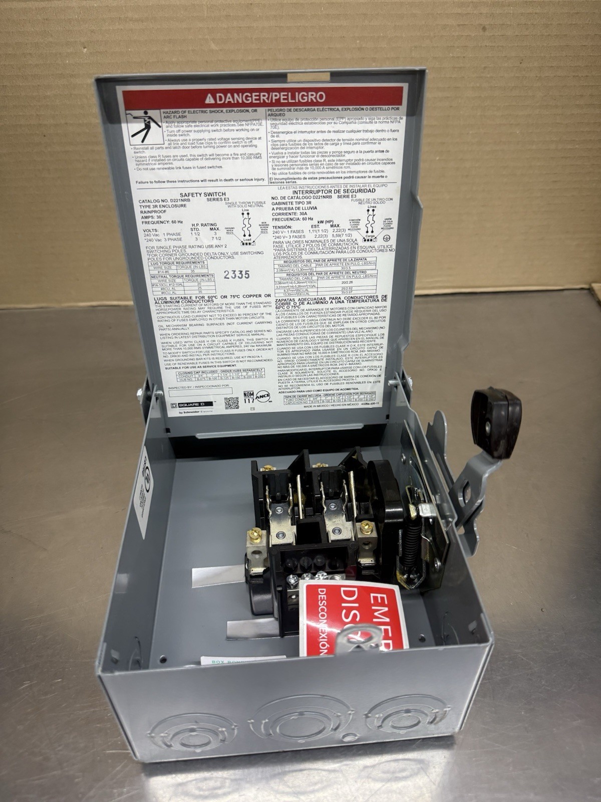 Square D D221NRB Fusible Safety Switch Disconnect 30A 240V Rainproof New