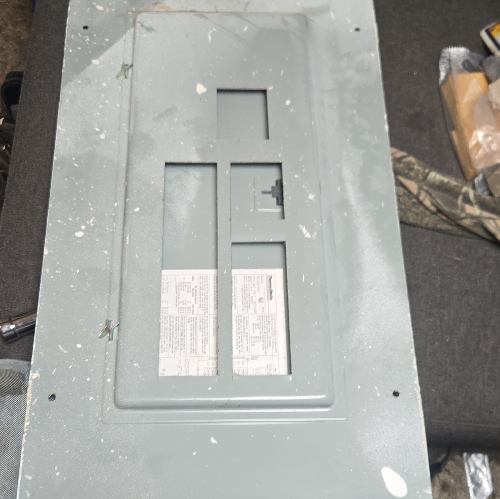 Thomas & Betts Main Breaker Panel 200A 201-250V 1PH Gray Wall Mount Indoor