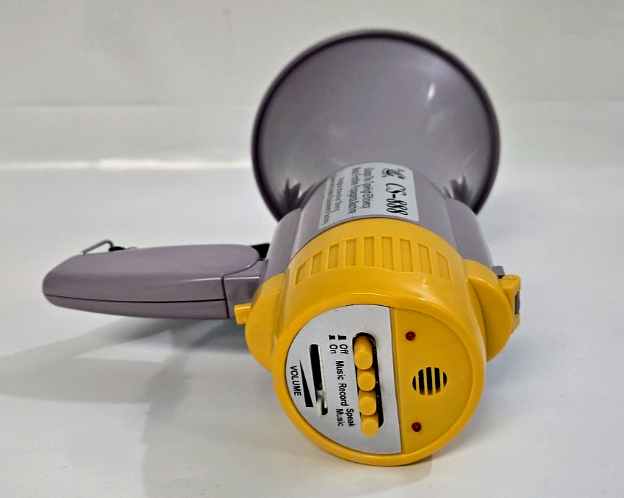 Chang Sheng Portable Handheld Megaphone Bullhorn w/ Siren Loud Speaker CS-888