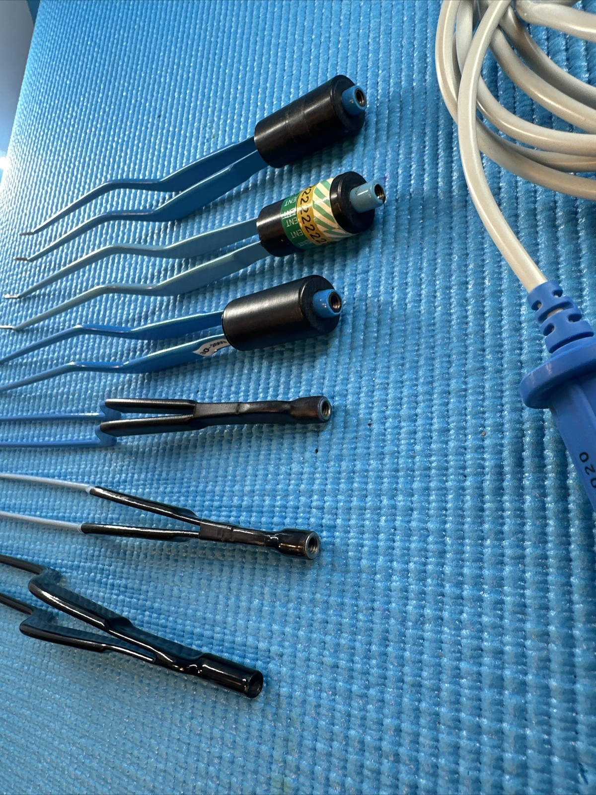 6 Bovie Bipolar Bayonet Forceps Straight, And Curved And 1 Cord