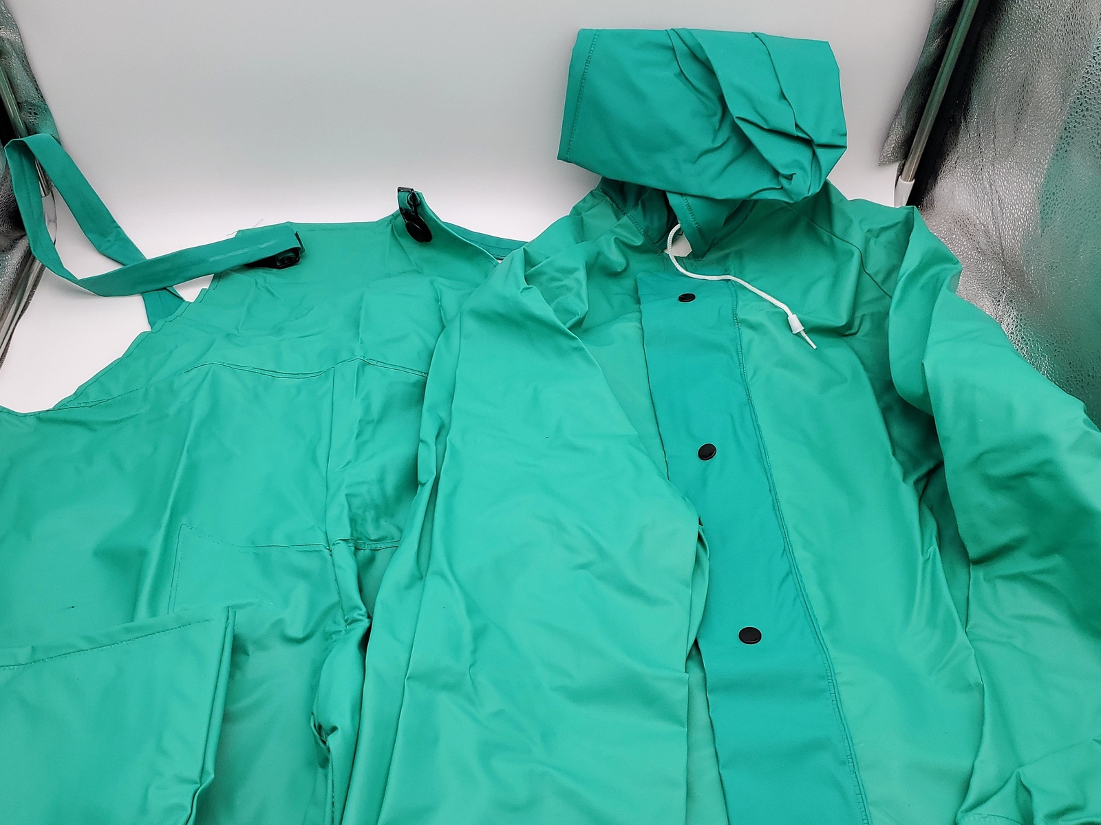 Ironwear 9031 Rainsuit XXXL / 3XL Flame Resistant PVC Nylon Coverall & Jacket