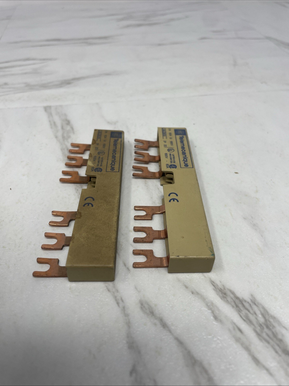Lot Of Two SCHNEIDER ELECTRIC LA9-LB930 / LA9LB930 (USED)