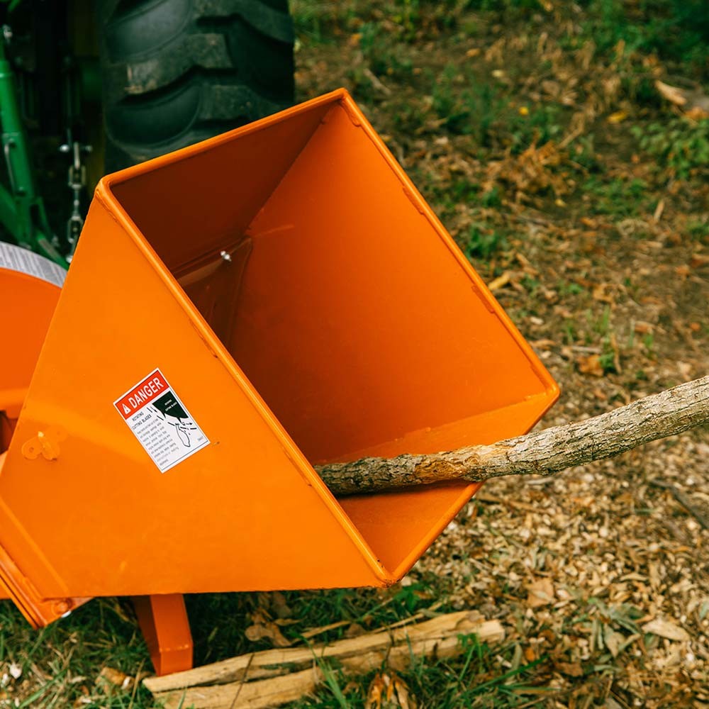 Titan Attachments 3 point PTO Driven 4″x 10″ Wood Chipper Shredder Mulcher