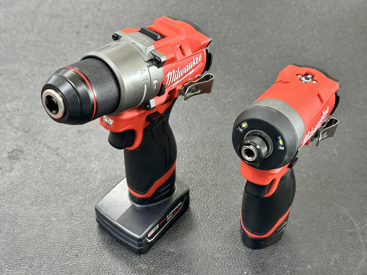 MIlwaukee M12 FUEL Li-Ion Cordless 1/4″ Impact Driver, 1/2″ Hammer D (PD1123343)