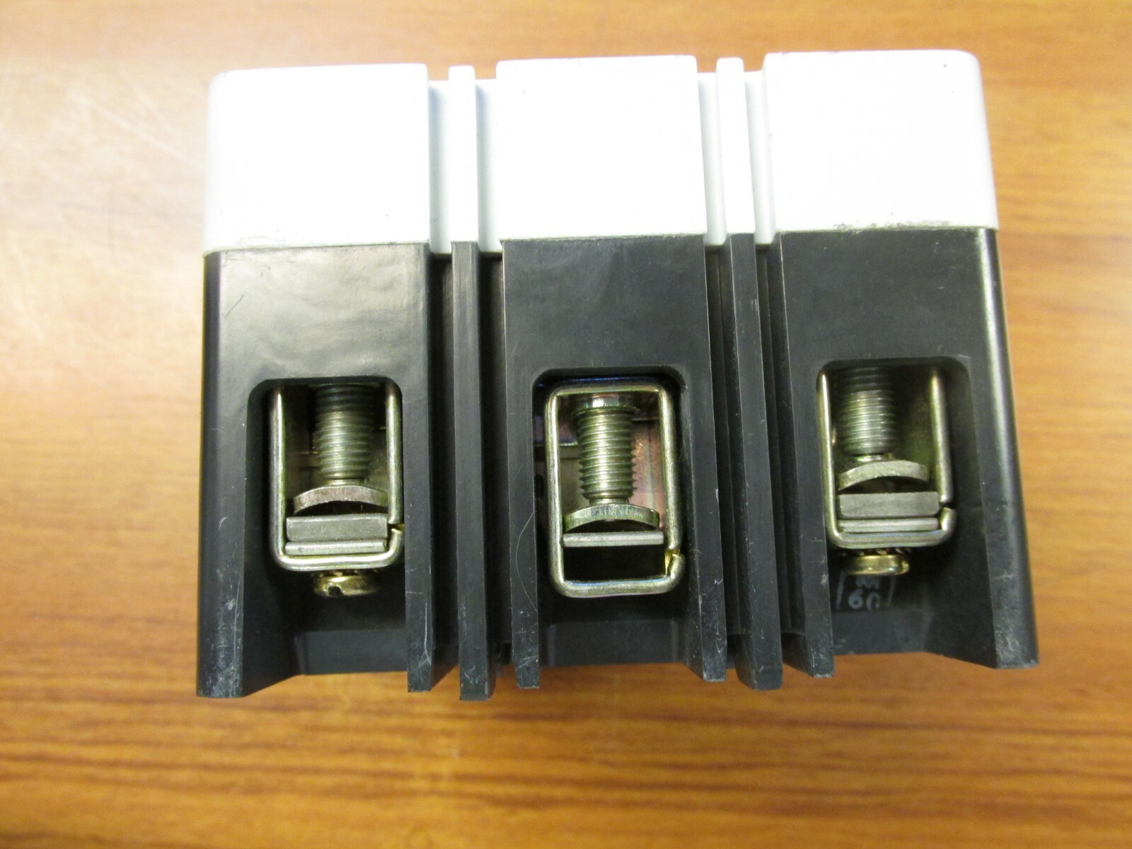 CUTLER-HAMMER MOTOR CIRCUIT PROTECTOR 3P, 7A, CAT# HMCP007C0C .. VA-135E