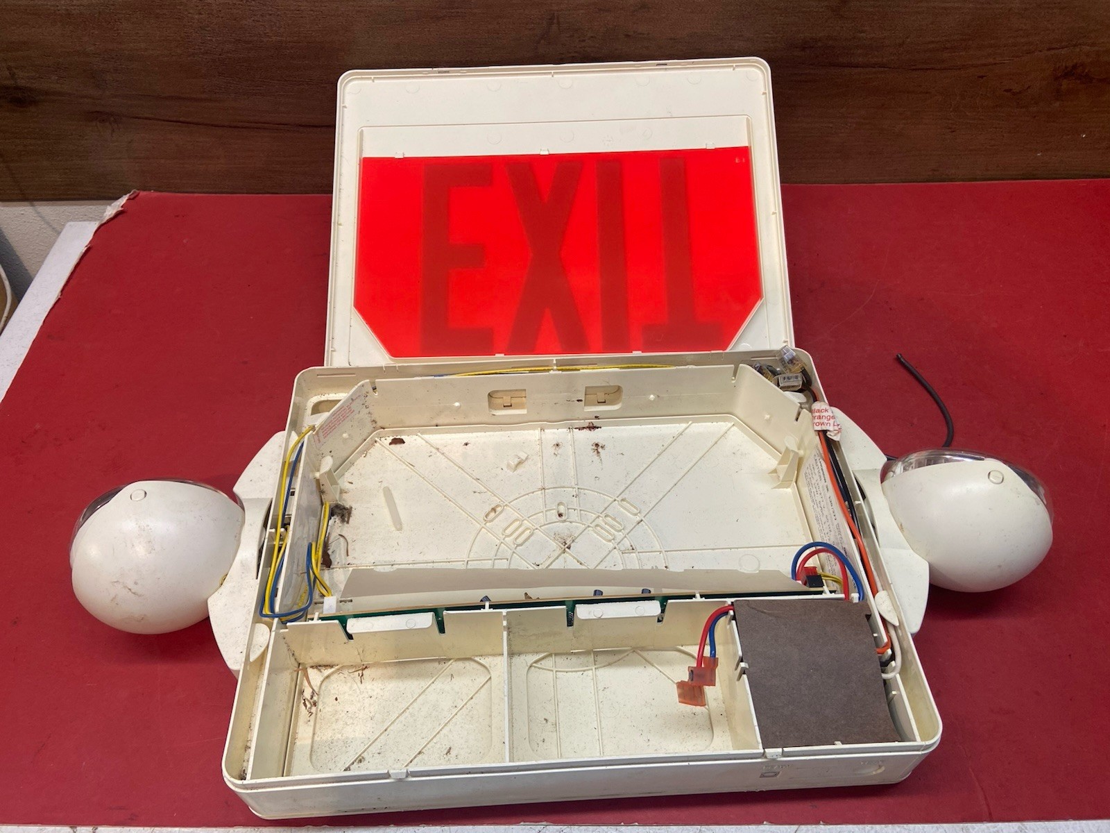Vtg Exit Sign With Emergency Lights Wired With Battery Back Up Untested Powered