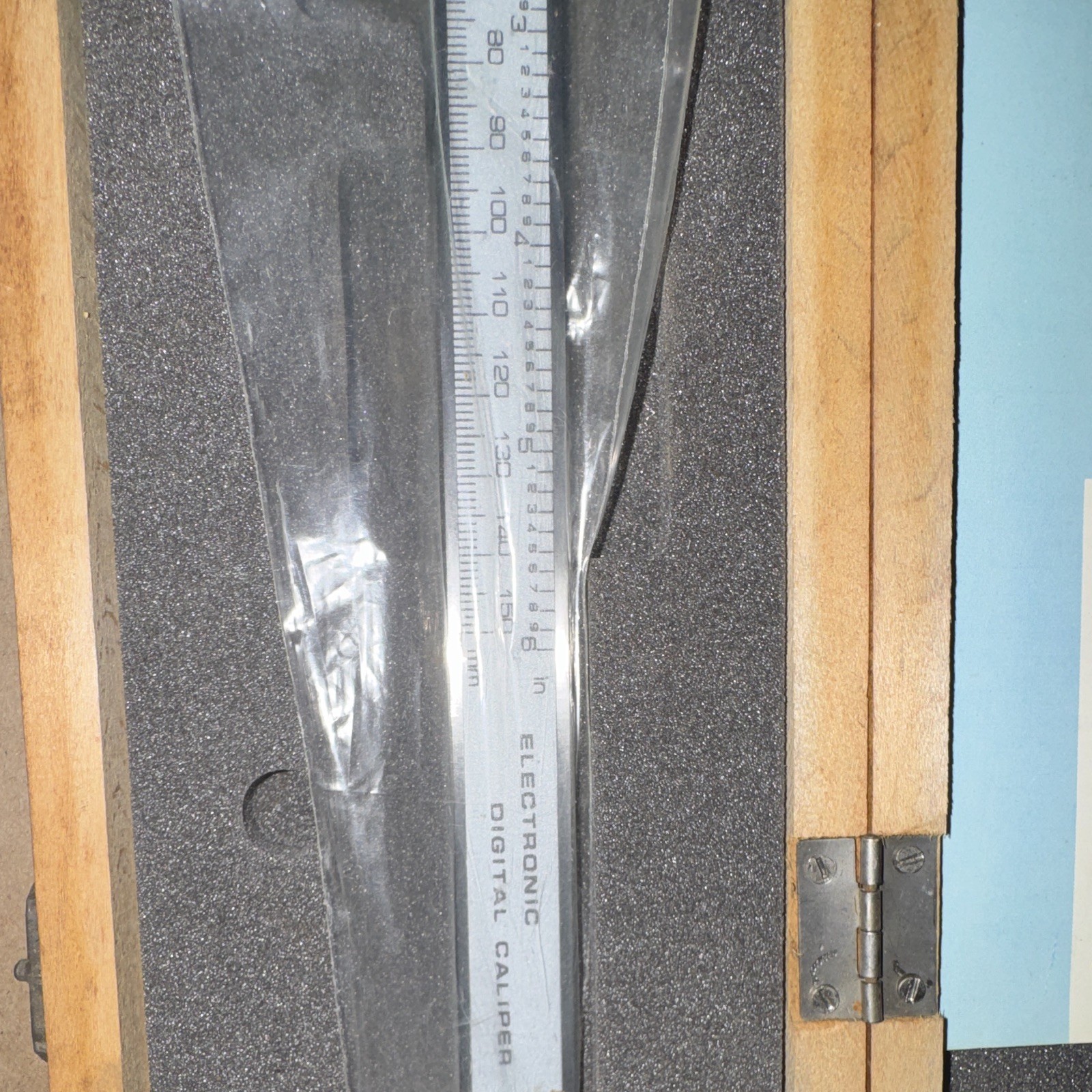 Astro Pneumatic Tool DICC2 Digital Caliper 0-150mm/6in 0.01mm Wooden Case