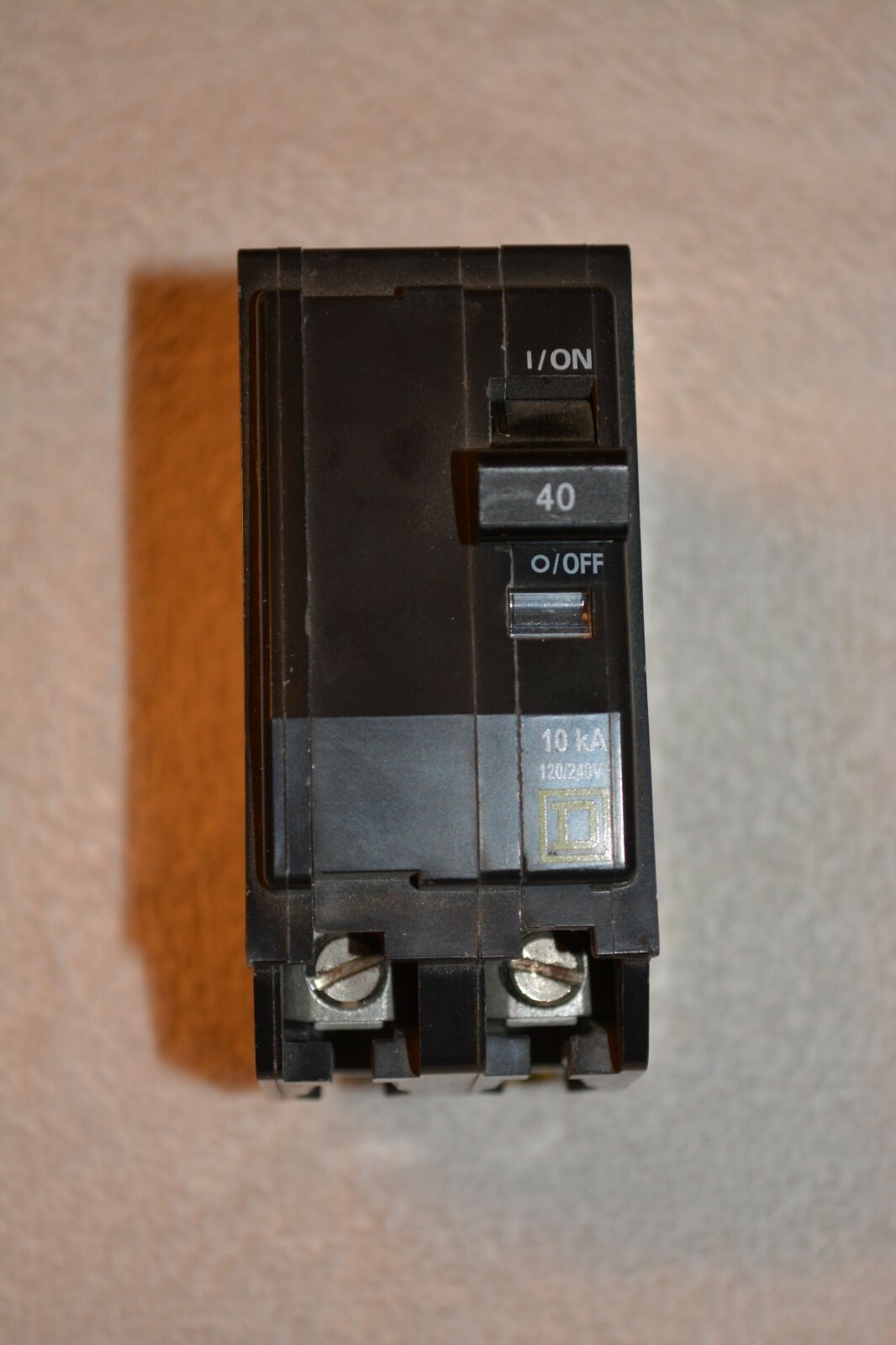 Circuit Breaker 40 Amp Double Pole Plug In Mounting Type with Standard Trip