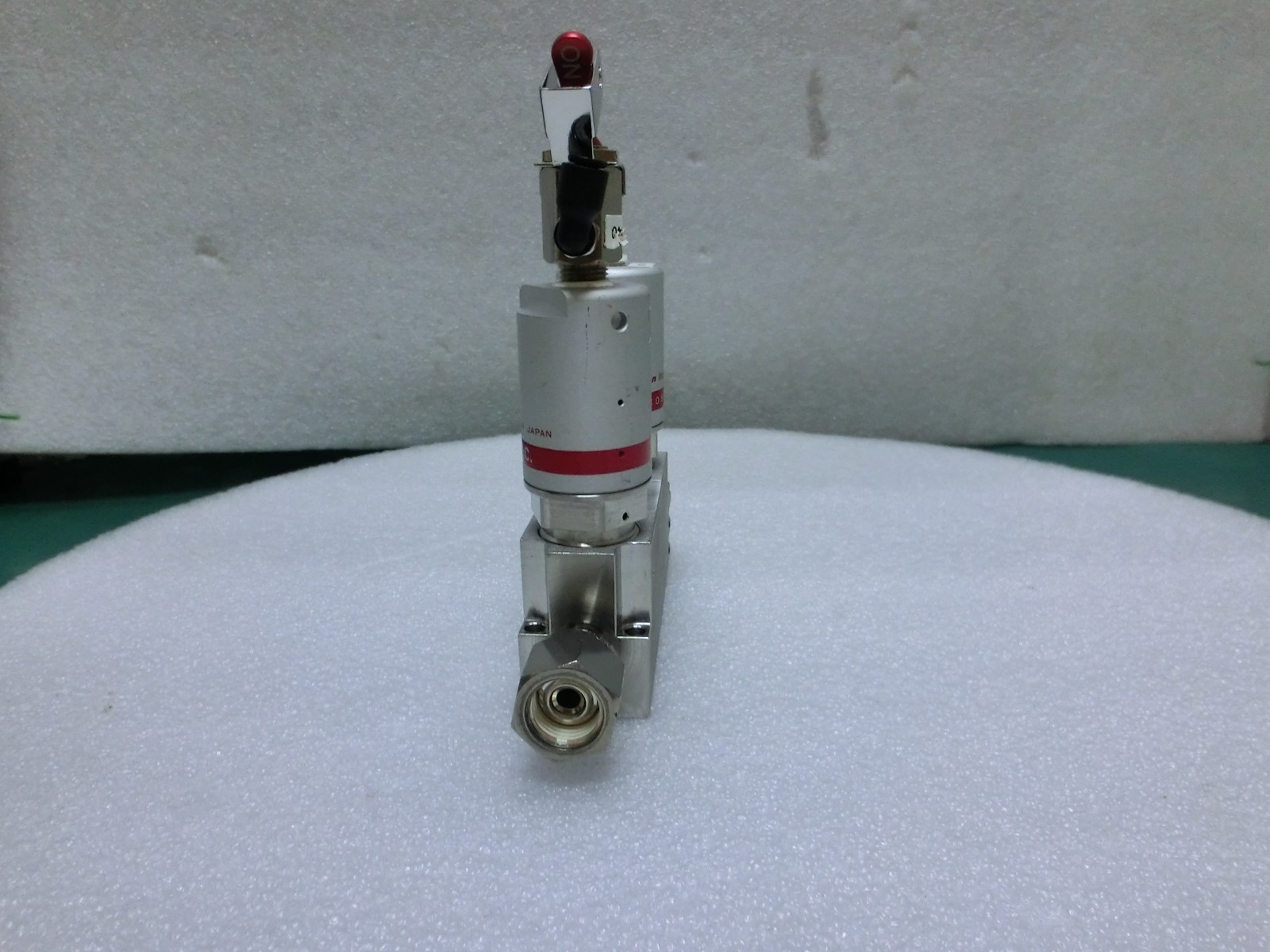 Fujikin 316L-P 477945 Pneumatic Valve Assy,OP 0.5-0.6mPa Type N.C.,Used,Jp+9668