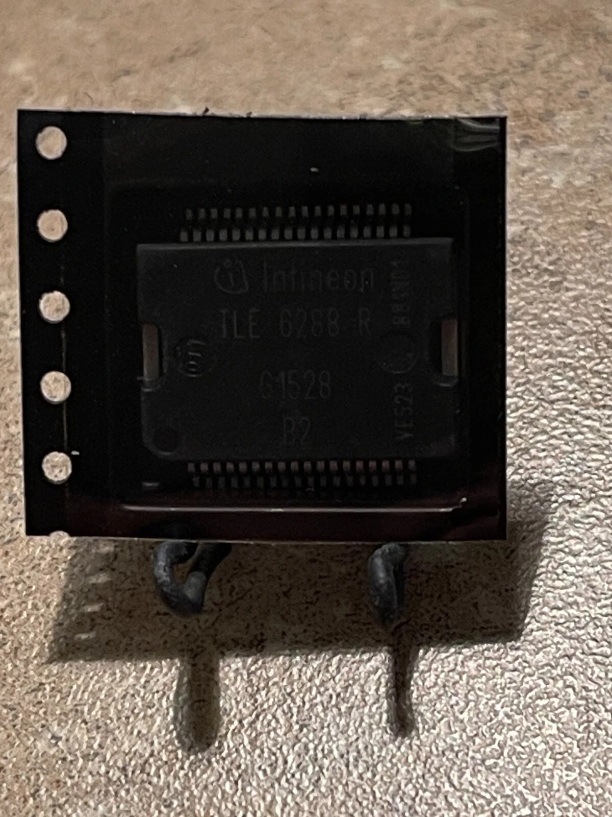 1PCS. TLE6288R-AB28F200-LTC3788GN-30021-30348-48023-TLE7209-4652166-0S8104