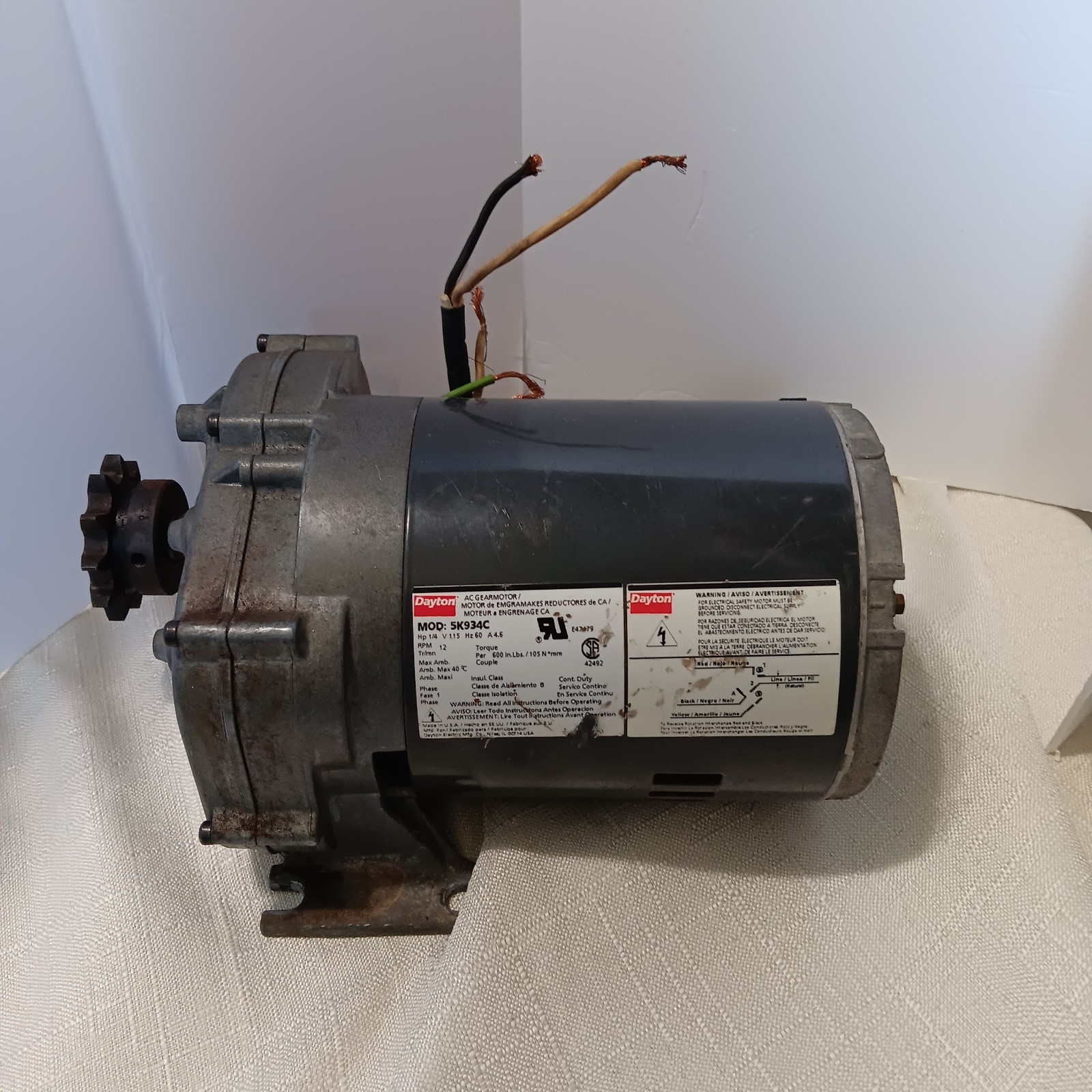 Dayton 5K934C Gearmotor 1/4 HP 115V 12 RPM 144:1 Reversible UNTESTED Parts