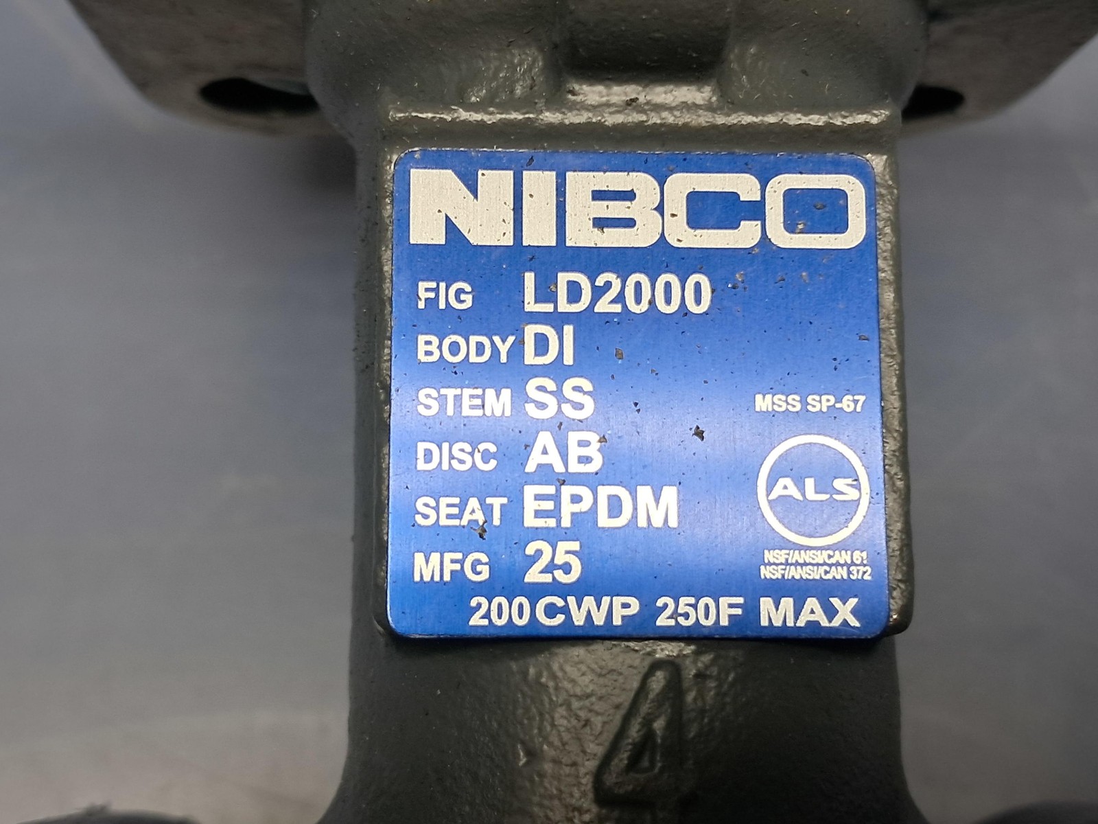 Nibco 4″ – Lug Style Butterfly Valve Ductile Iron, EPDM Seat – LD-2000-3