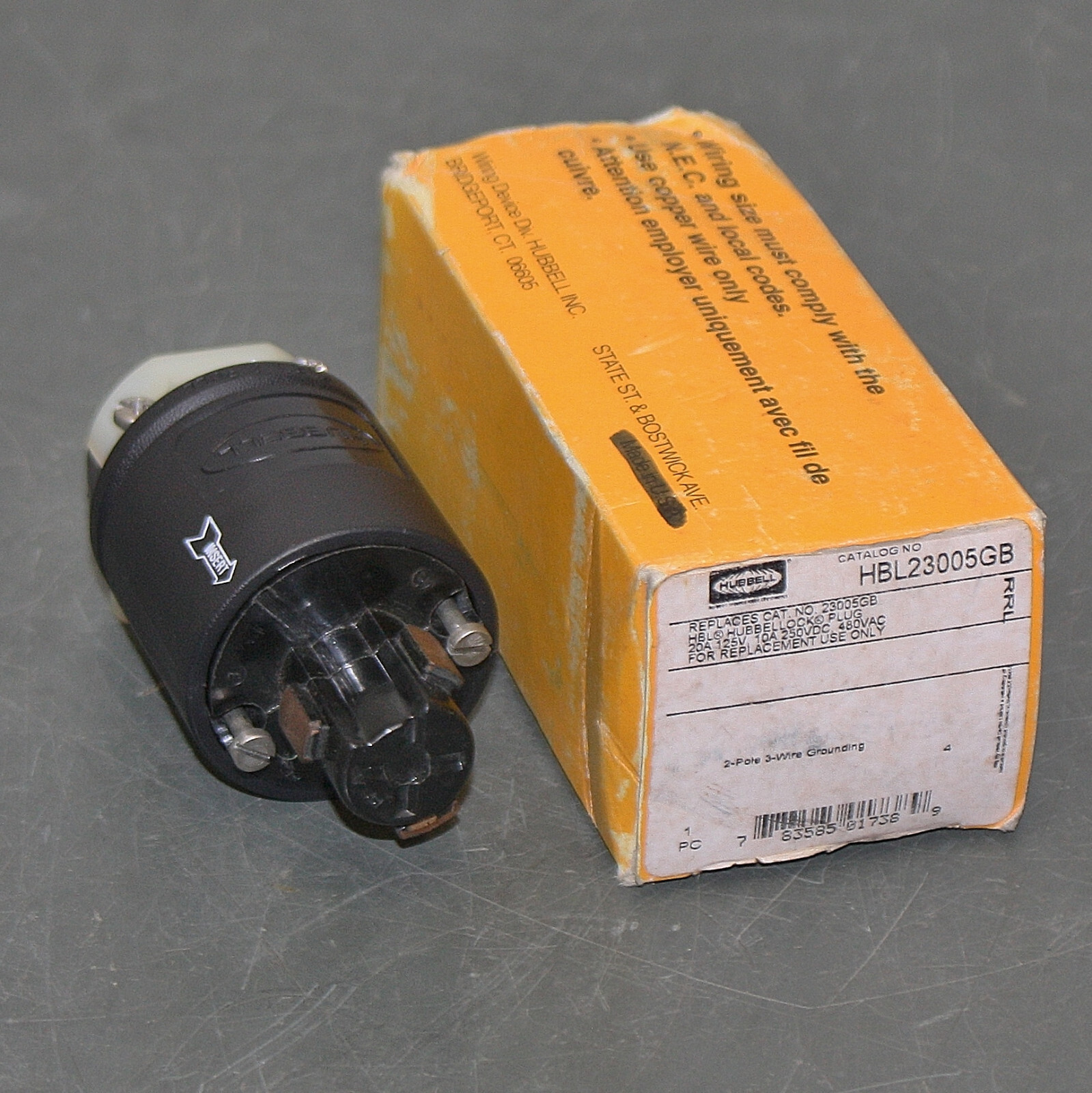 Hubbell Locking Plug HBL23005GB, 20 A, 125V AC, 2 Pole, 1 PH, IP30, Polarized