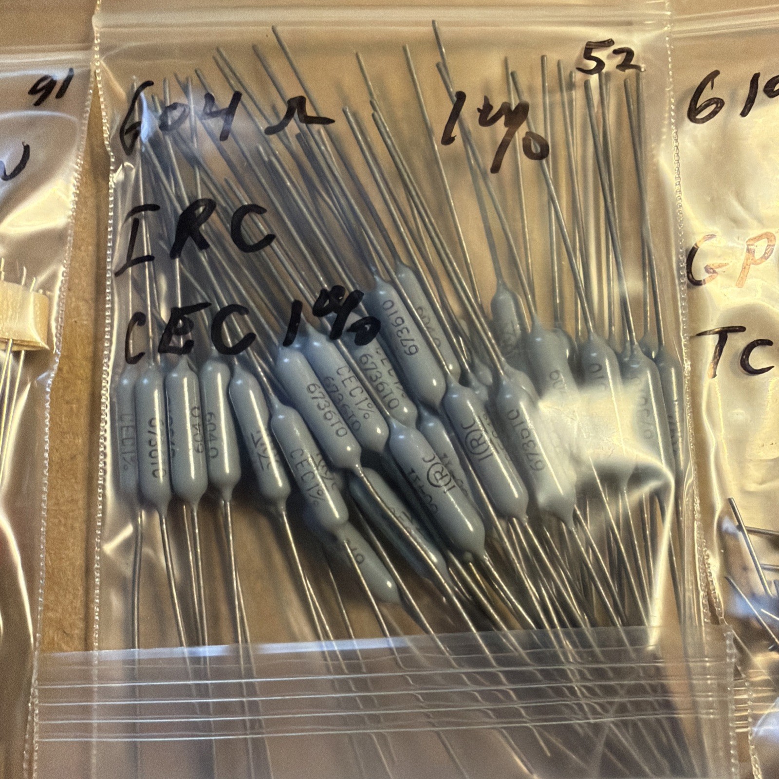 450pc Group Lot Of RESISTORS Dale & Other Mfg Look At Pictures New & Used #8
