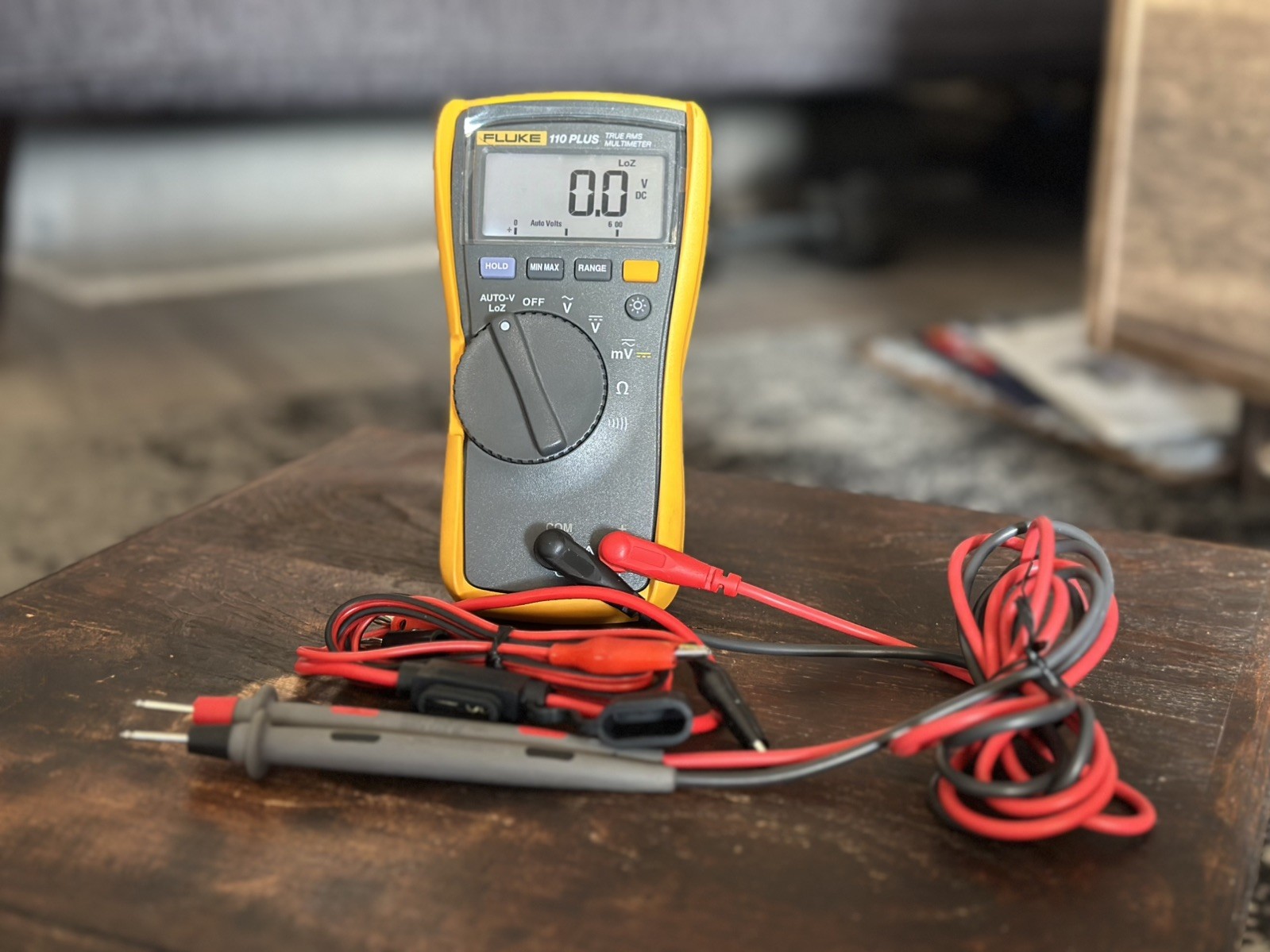 FLUKE 110 PLUS True-RMS Digital Multimeter w/FLUKE TL71 leads – Lightly Used