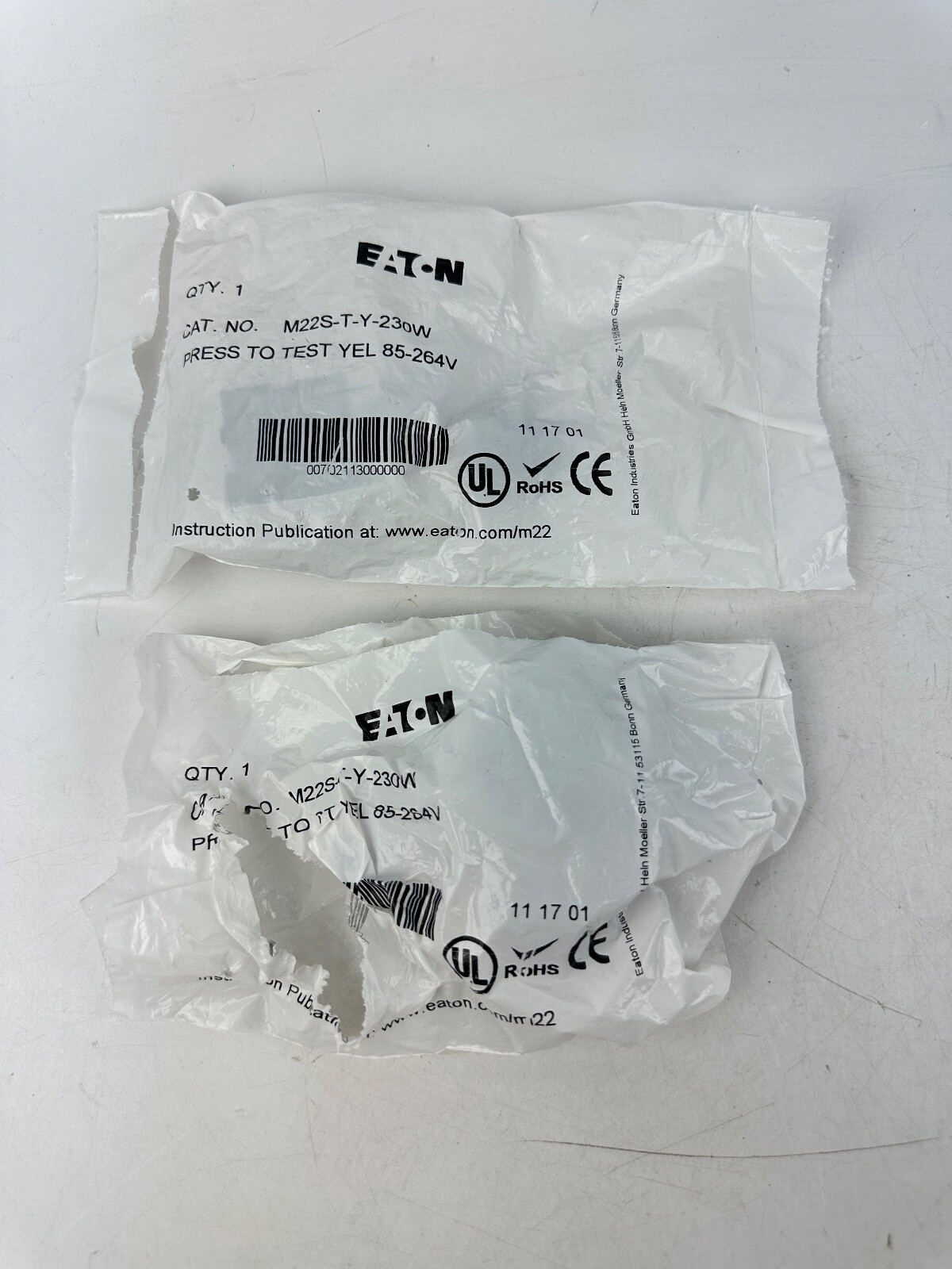EATON M22S-T-Y-230W Press To Test Yellow *LOT OF 2*